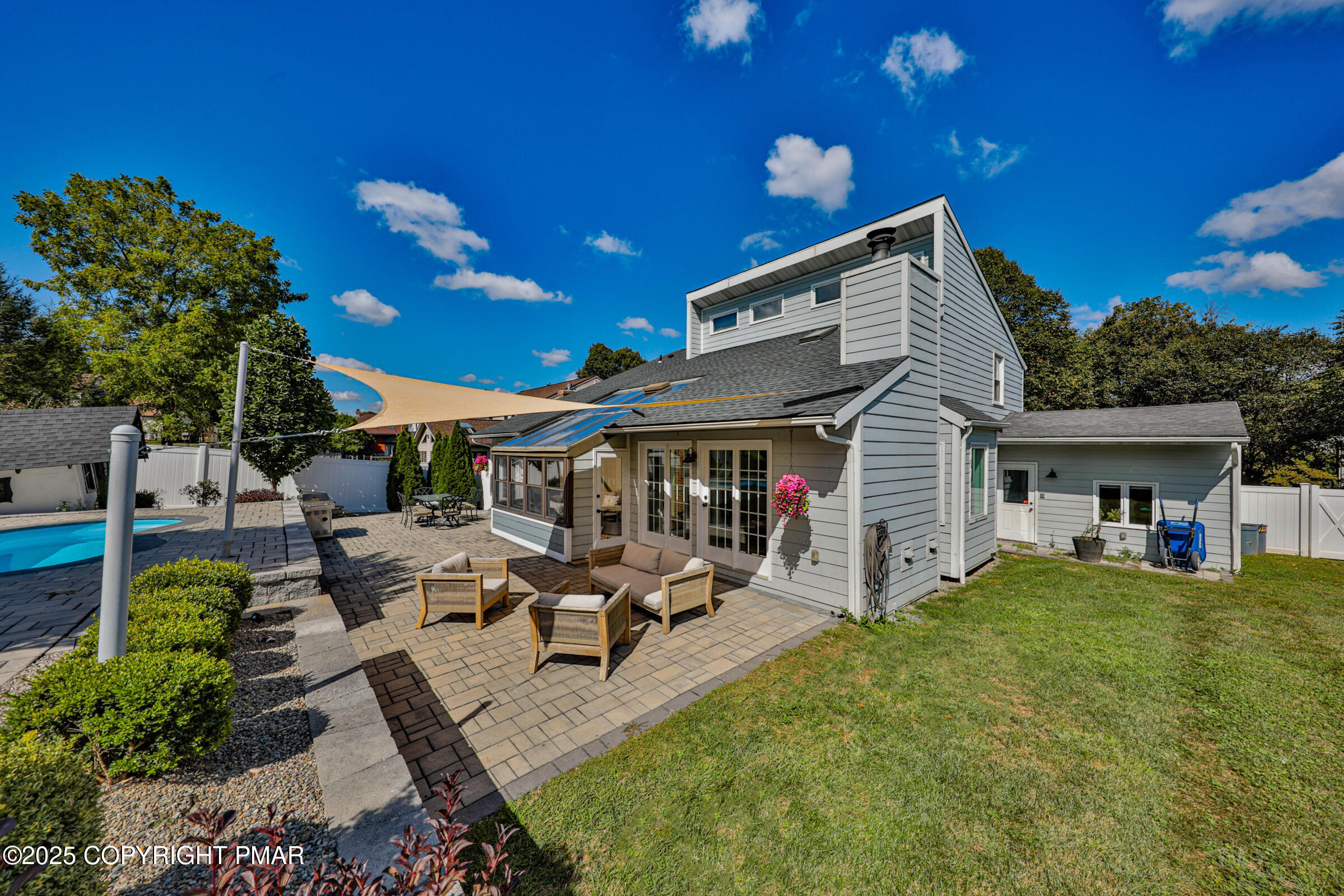 2718 Windy Hill Road