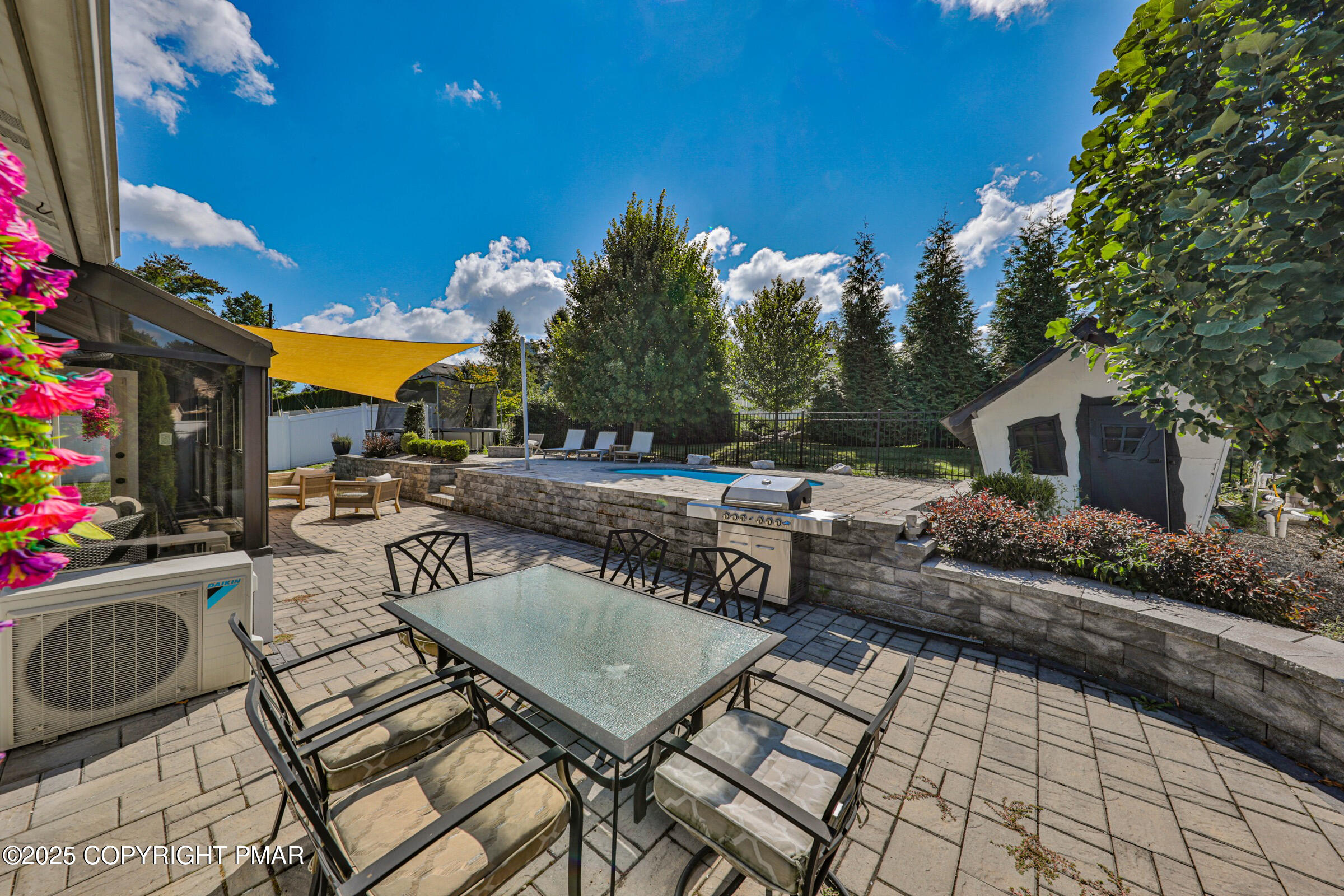 2718 Windy Hill Road