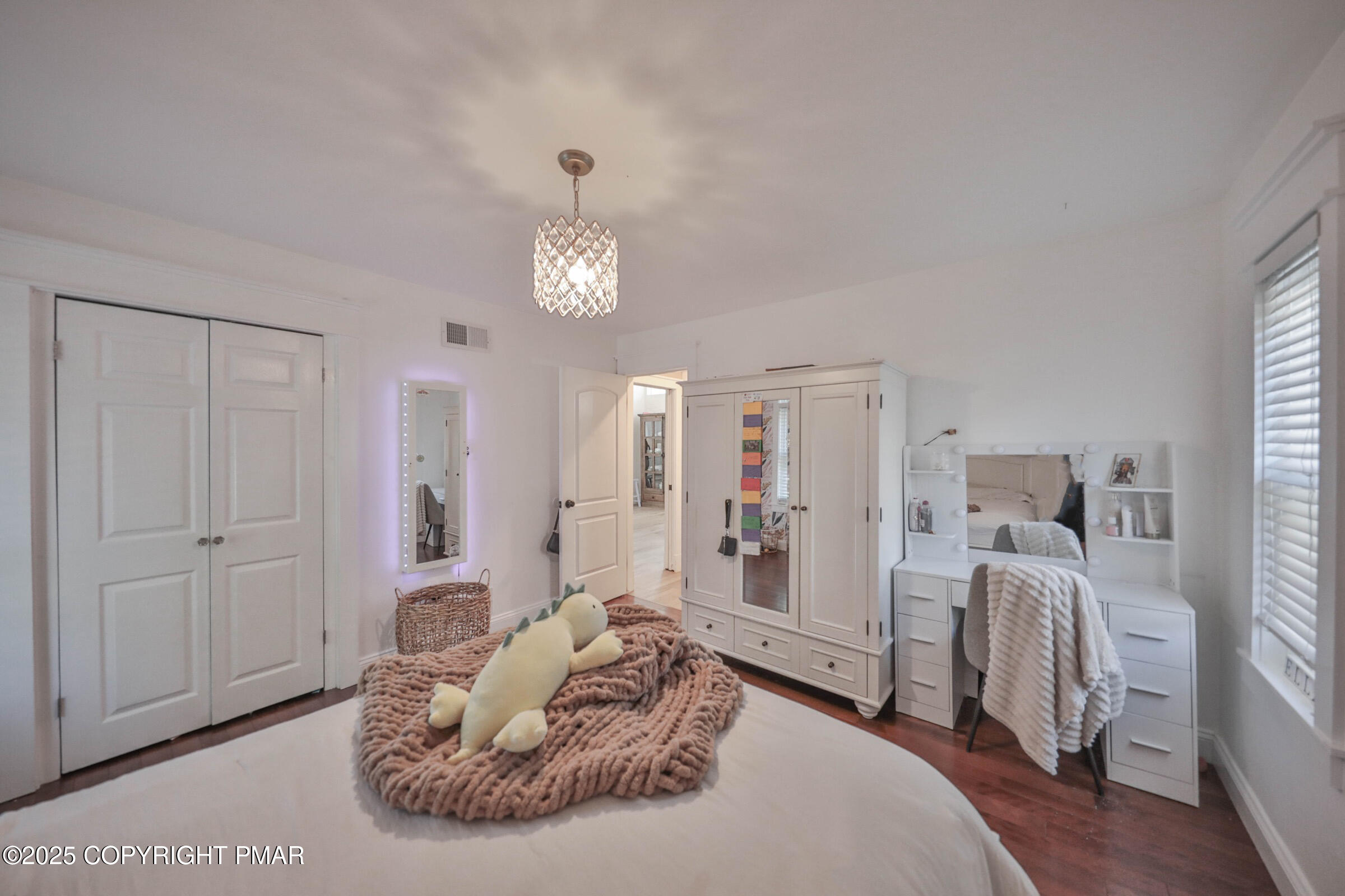 2718 Windy Hill Road