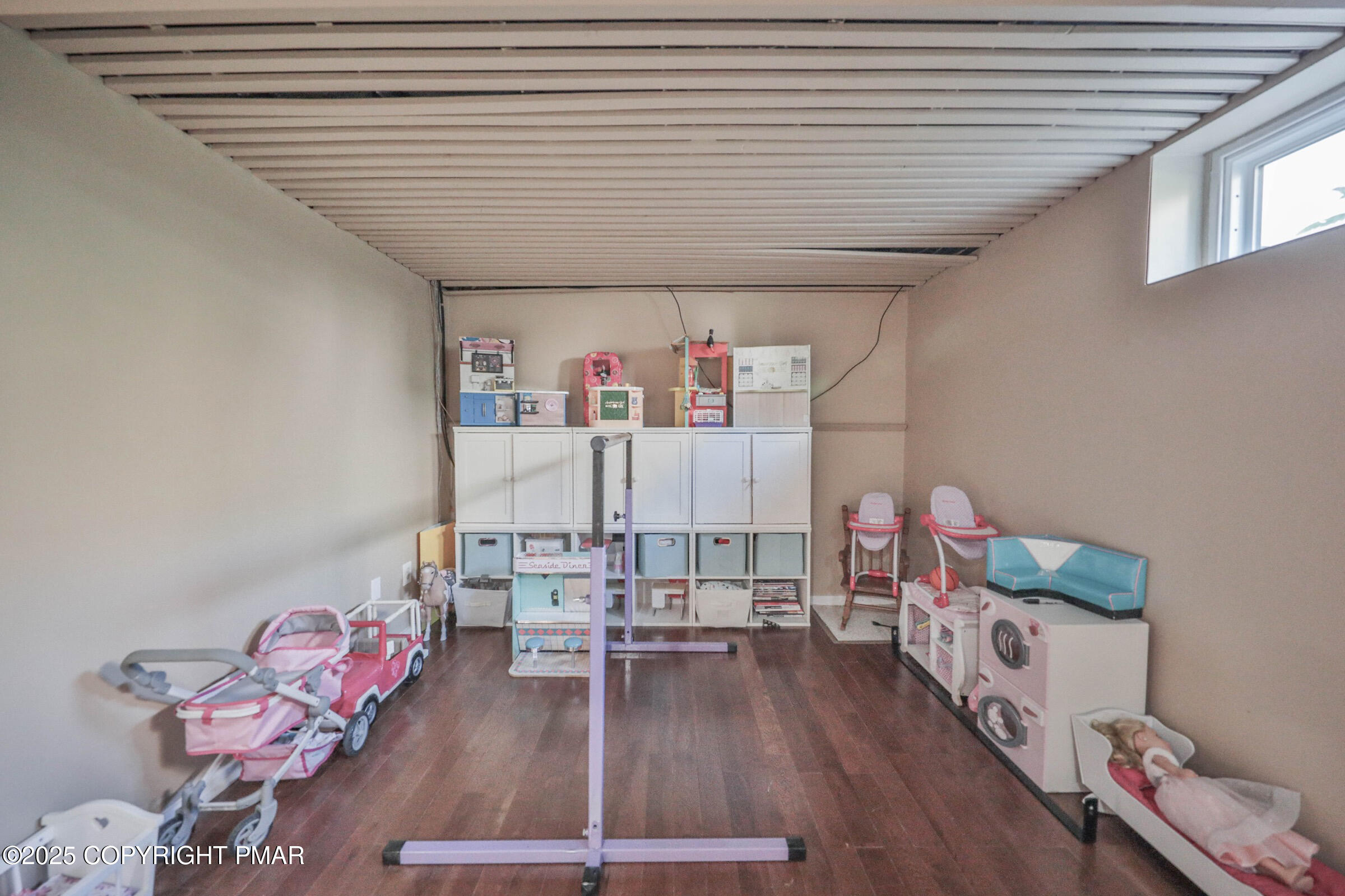 2718 Windy Hill Road