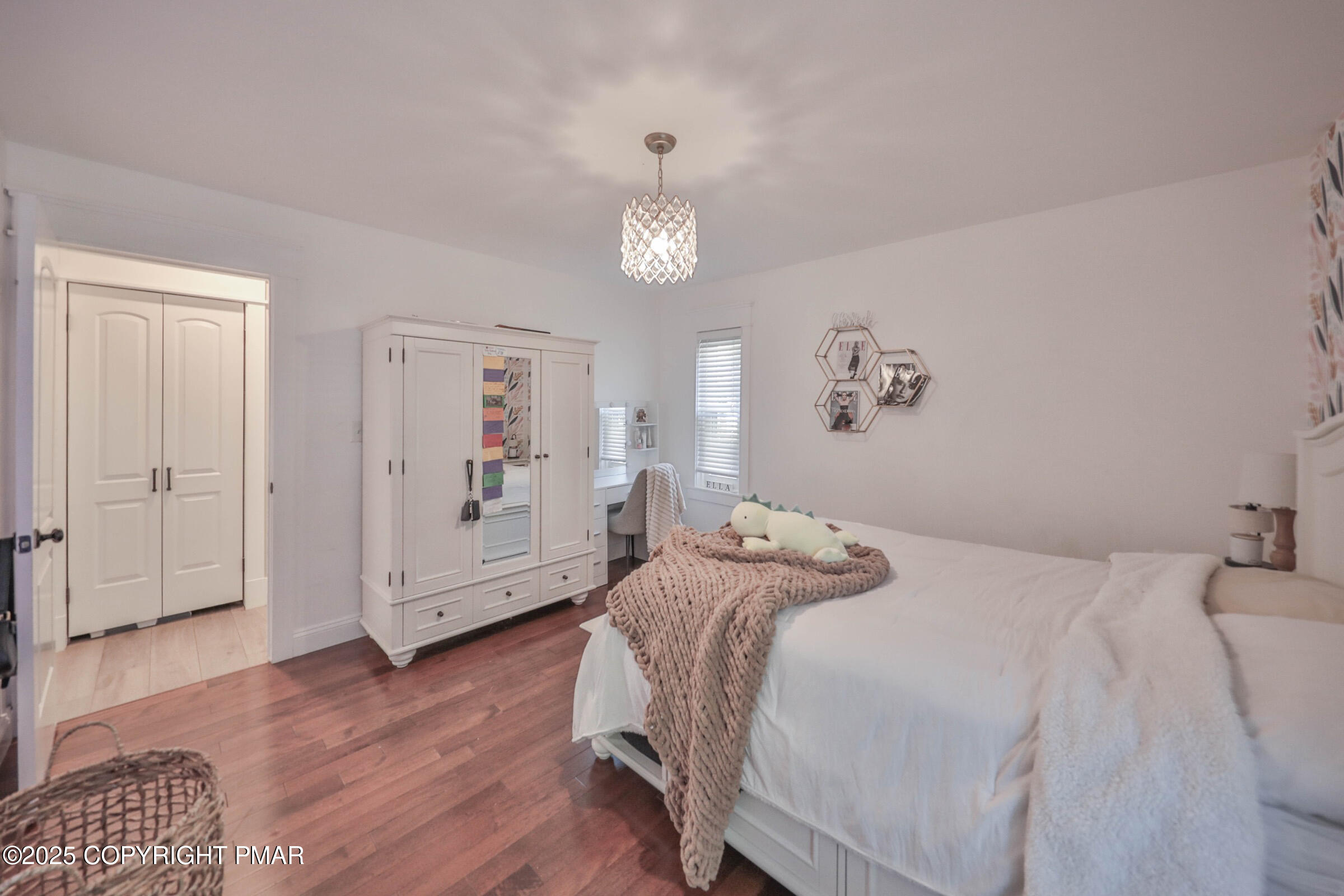 2718 Windy Hill Road