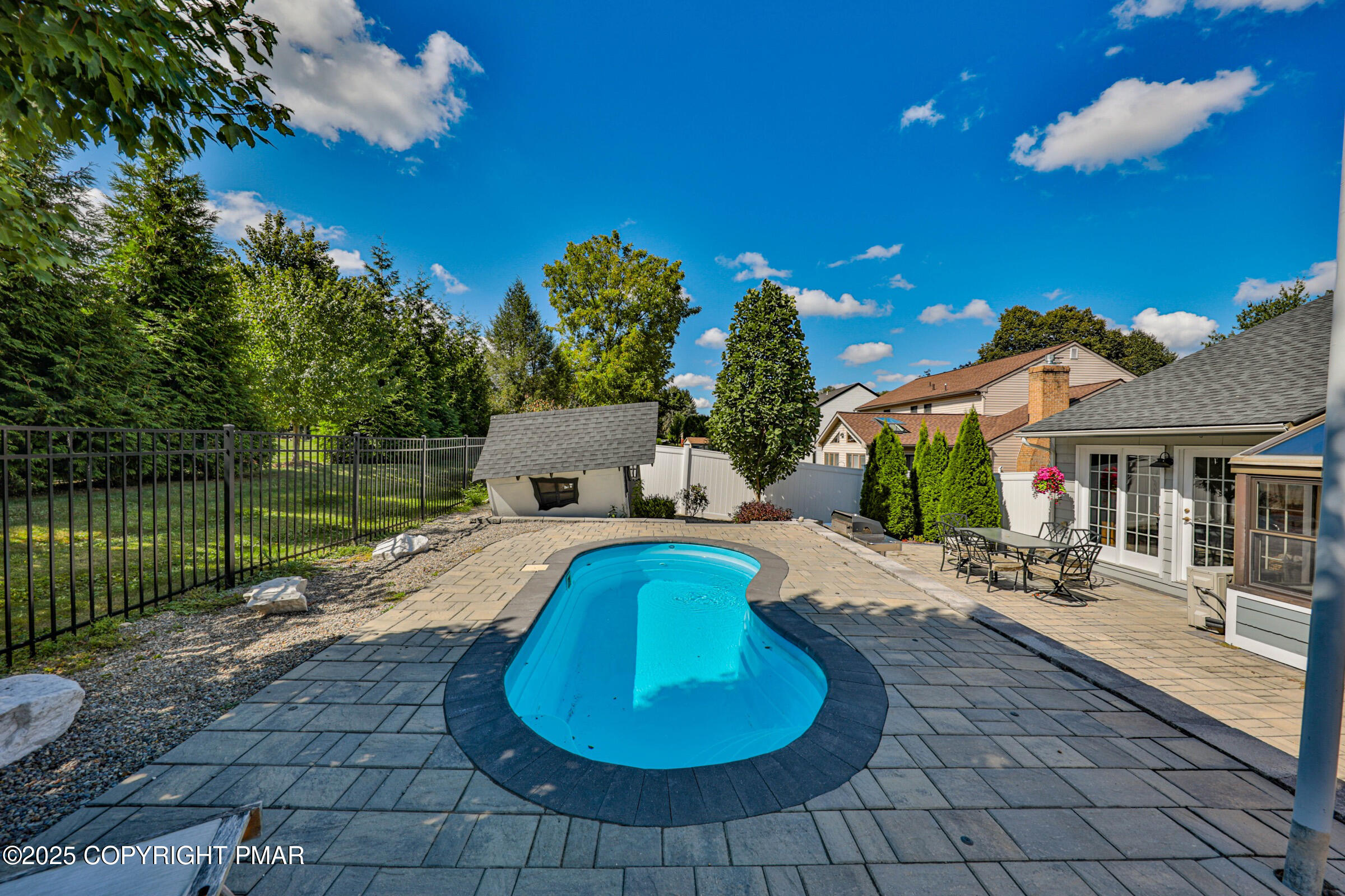 2718 Windy Hill Road