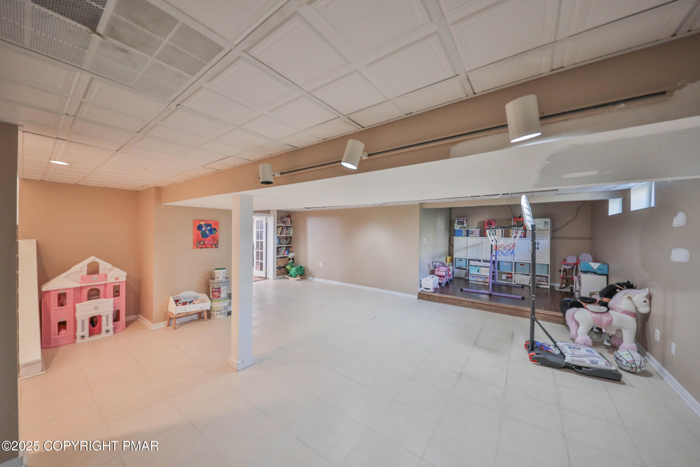 2718 Windy Hill Road