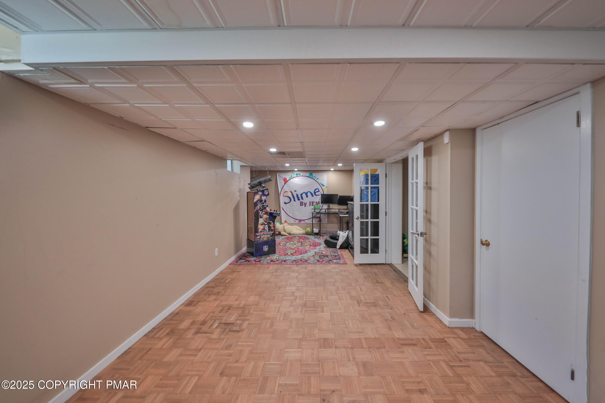 2718 Windy Hill Road