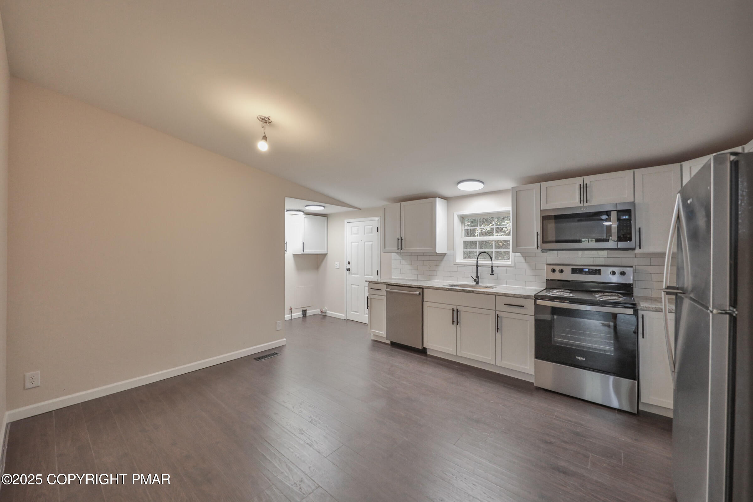 1243 Blue Mountain Circle, Saylorsburg