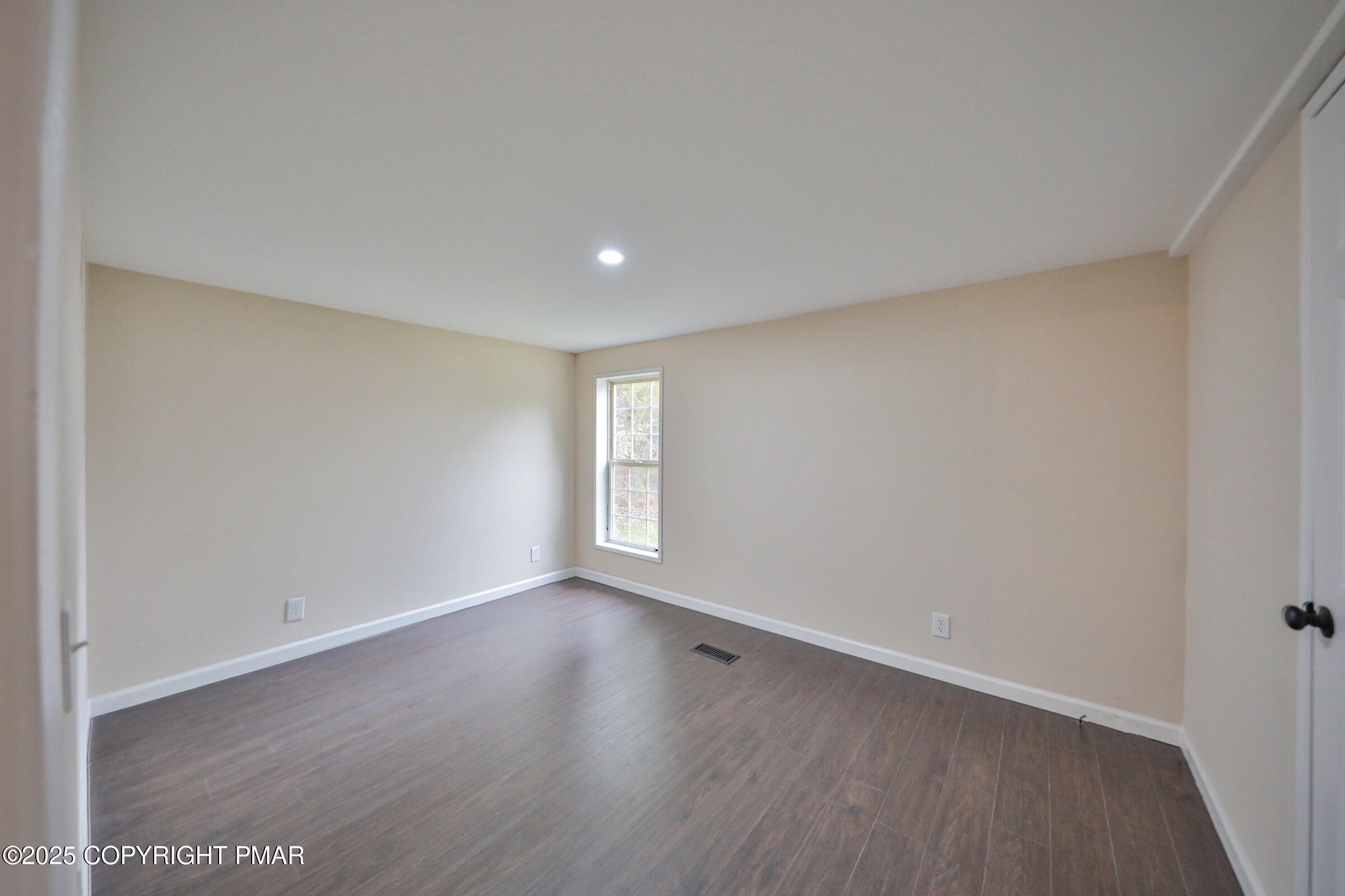 1243 Blue Mountain Circle, Saylorsburg