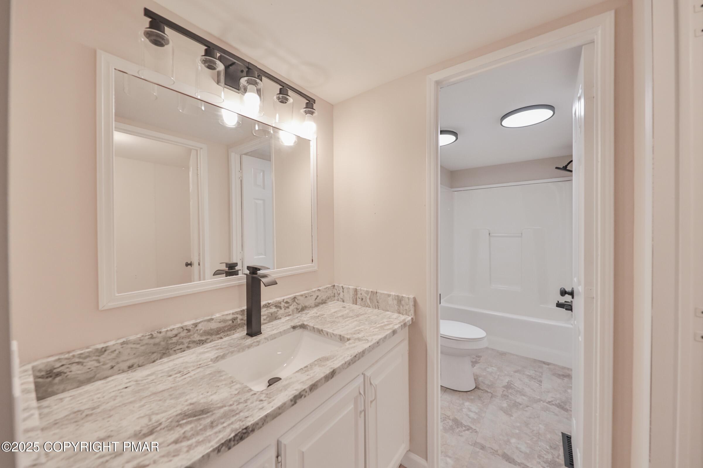 1243 Blue Mountain Circle, Saylorsburg