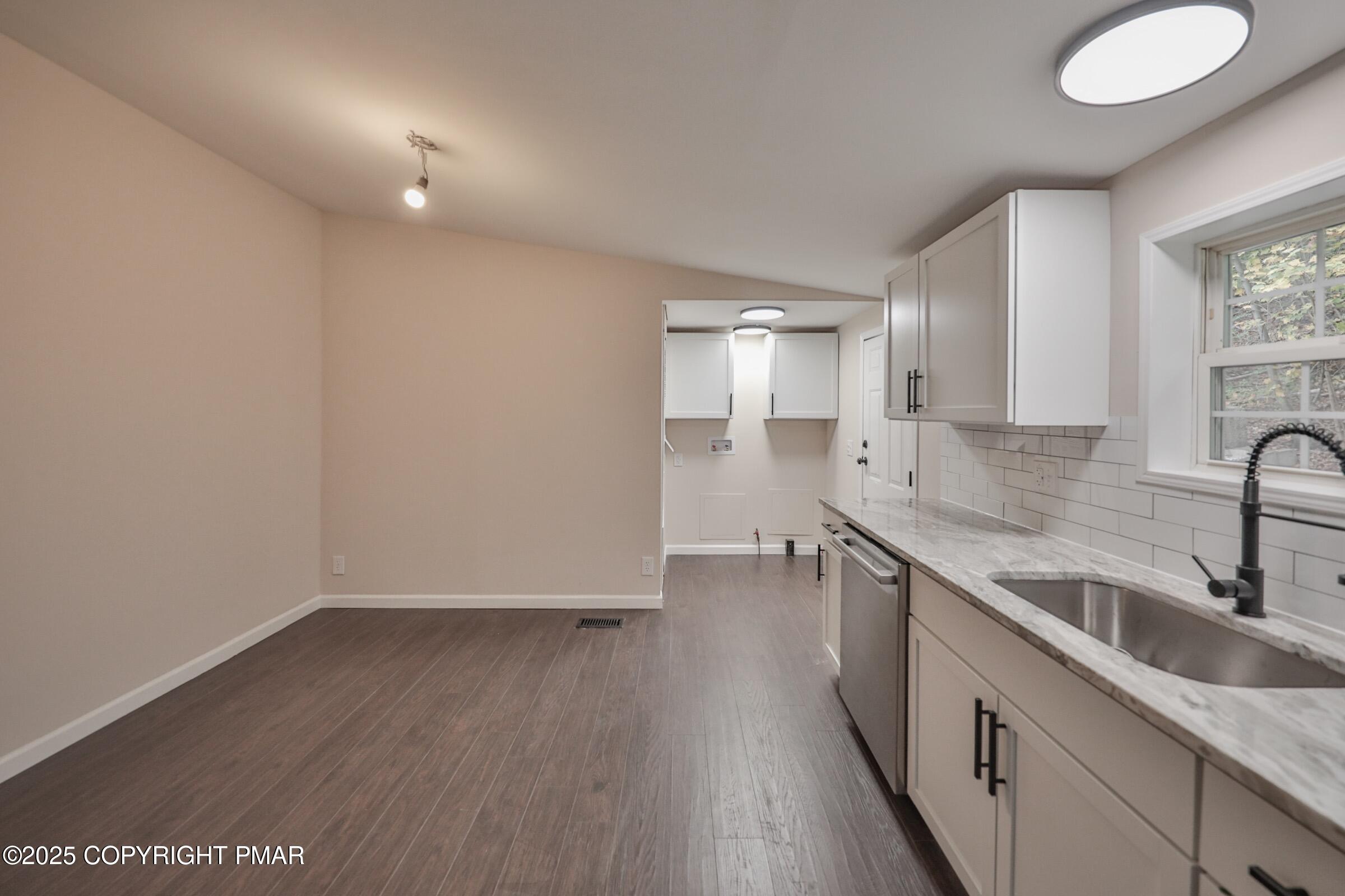 1243 Blue Mountain Circle, Saylorsburg