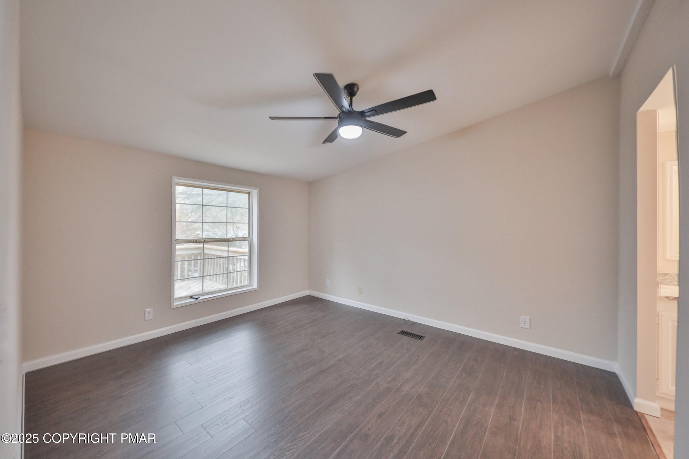 1243 Blue Mountain Circle, Saylorsburg