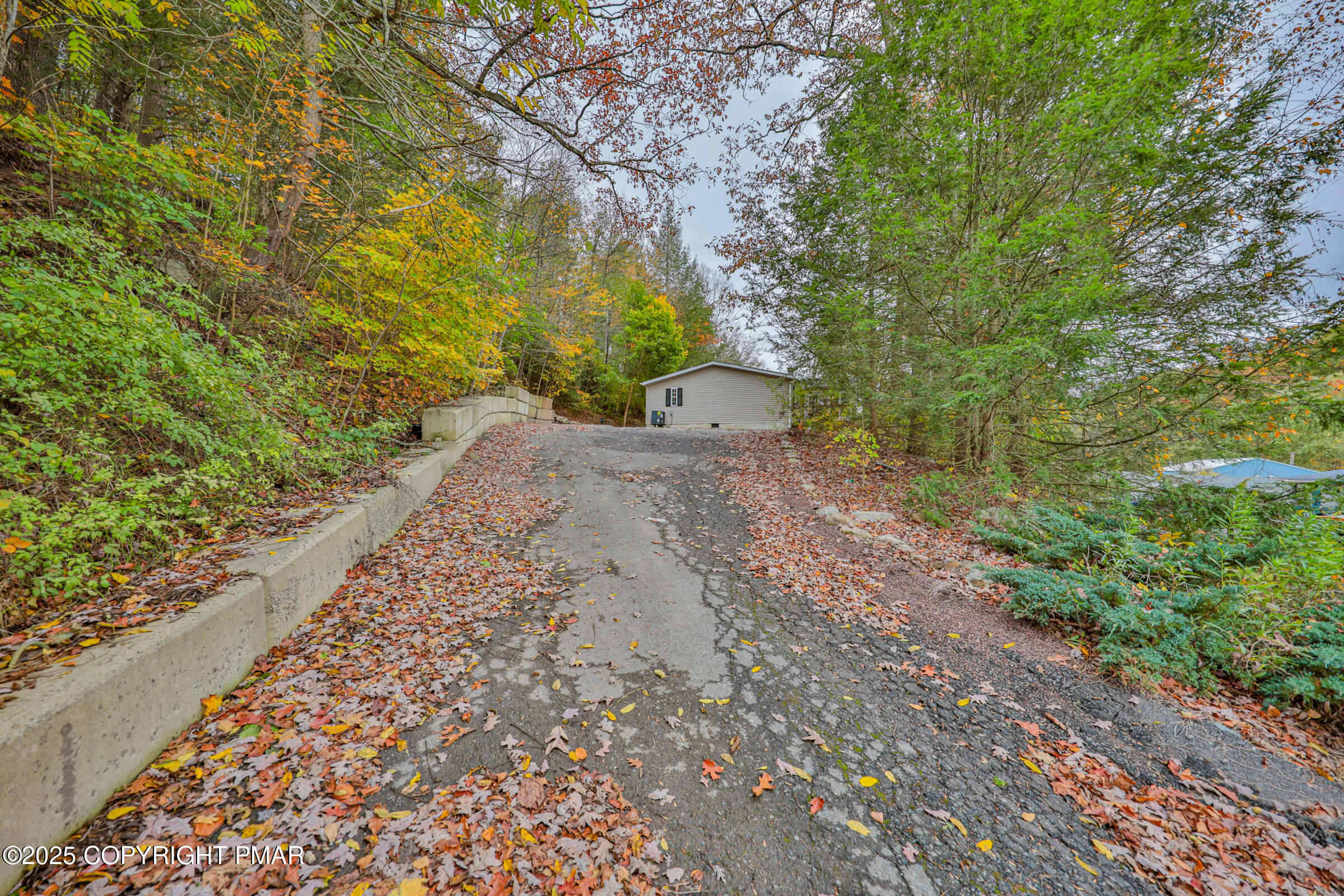 1243 Blue Mountain Circle, Saylorsburg