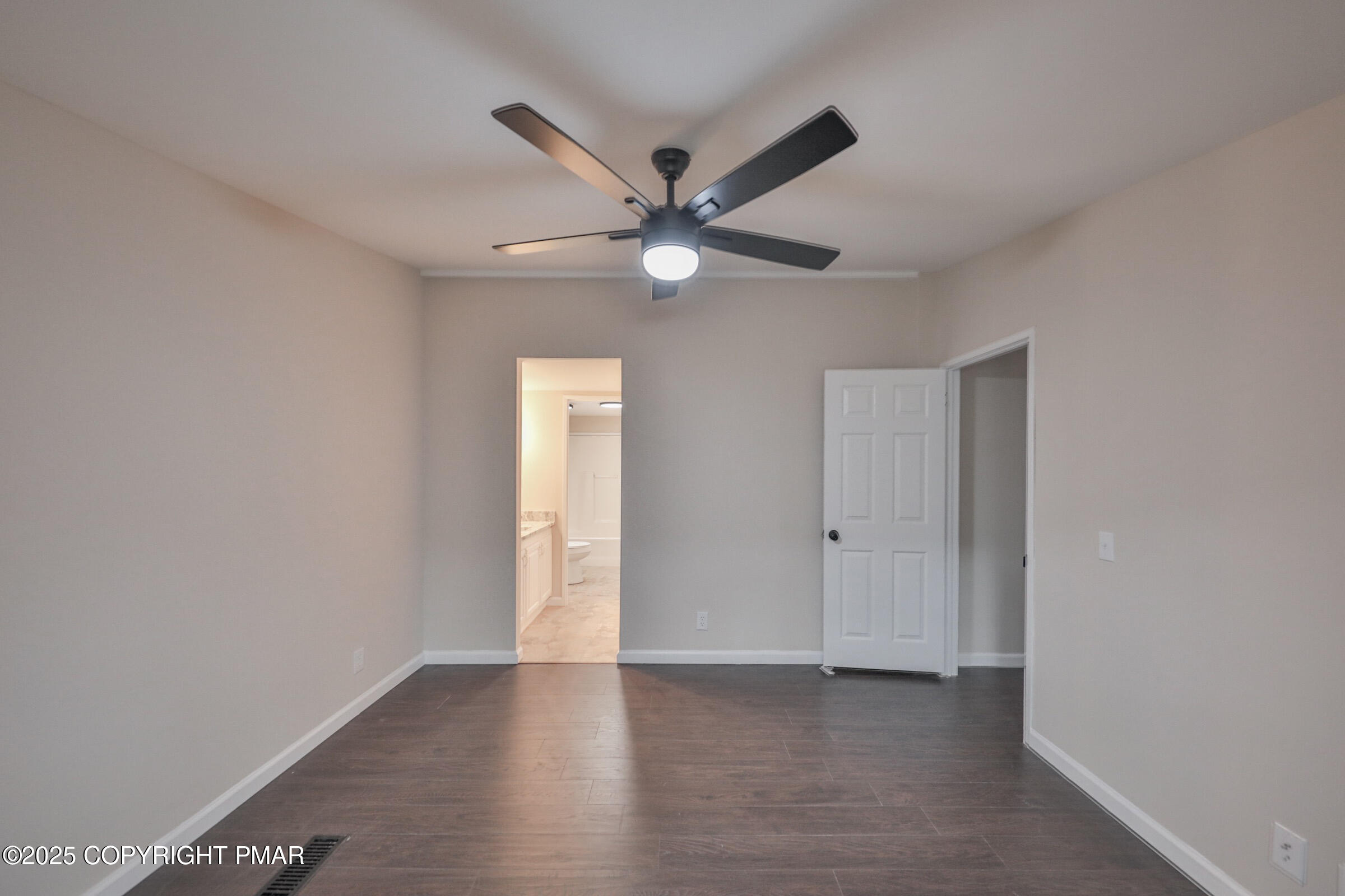 1243 Blue Mountain Circle, Saylorsburg