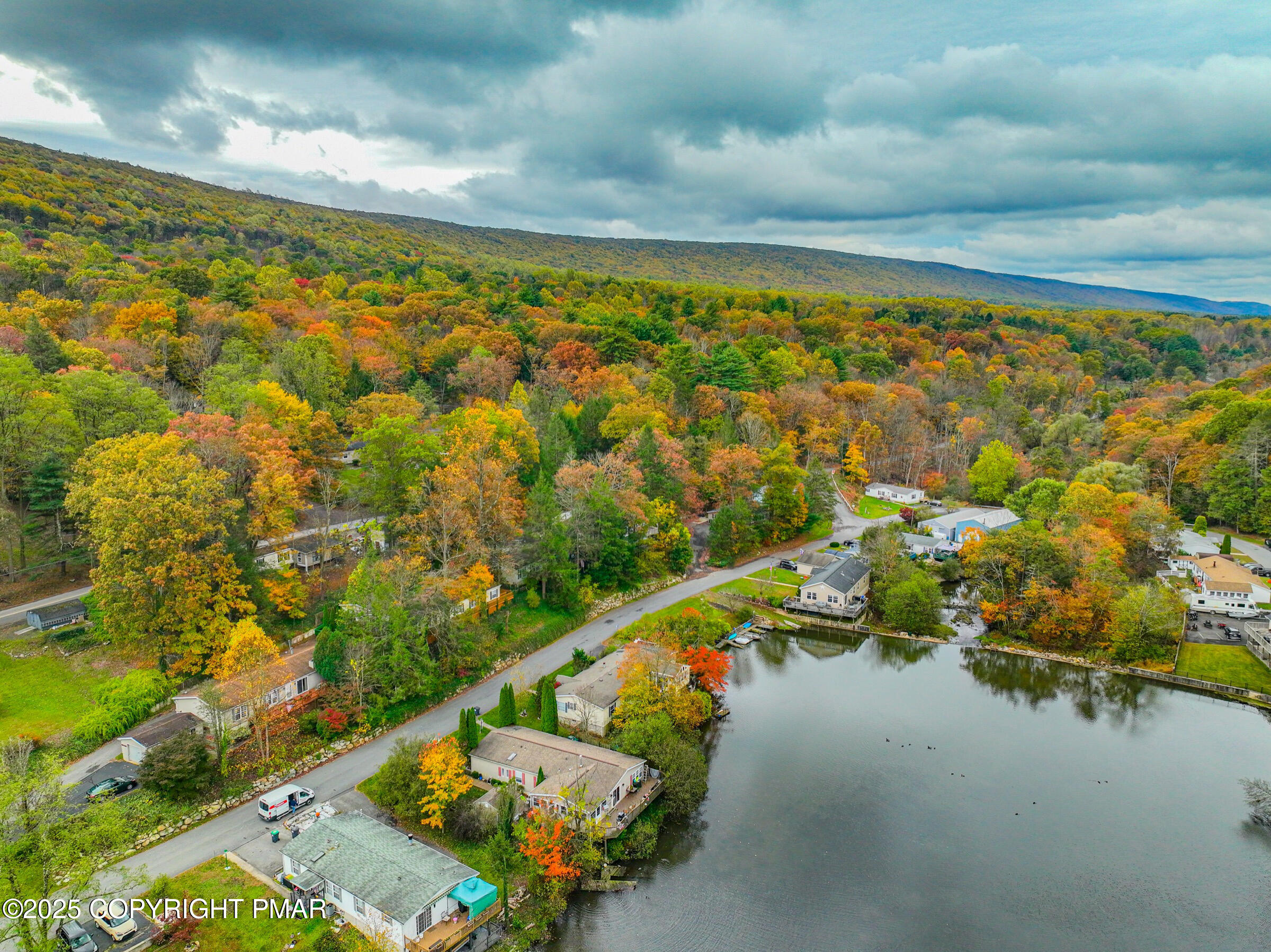 1243 Blue Mountain Circle, Saylorsburg