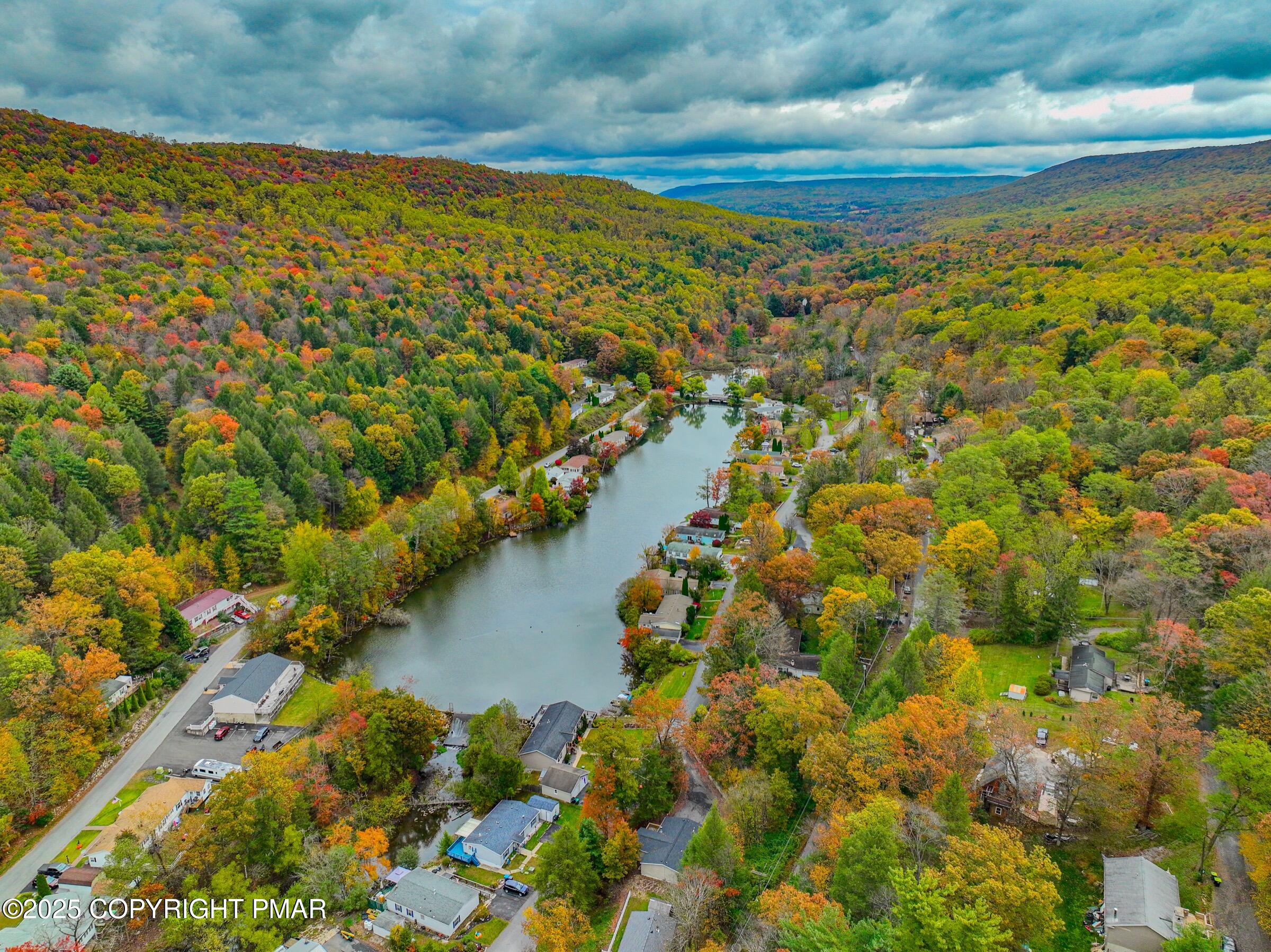 1243 Blue Mountain Circle, Saylorsburg