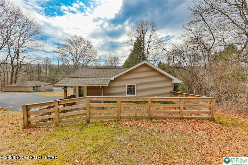 370 W White Bear Drive