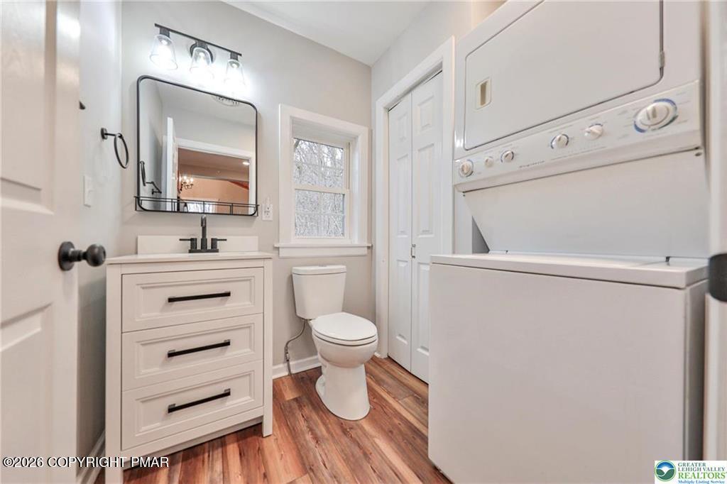 370 W White Bear Drive