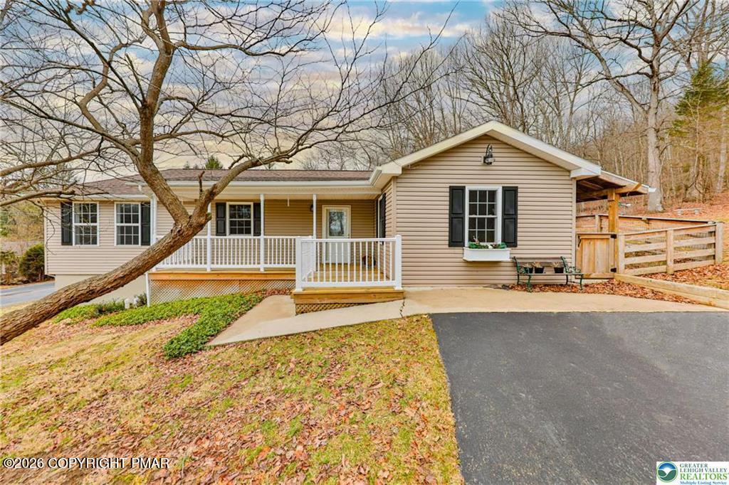 370 W White Bear Drive