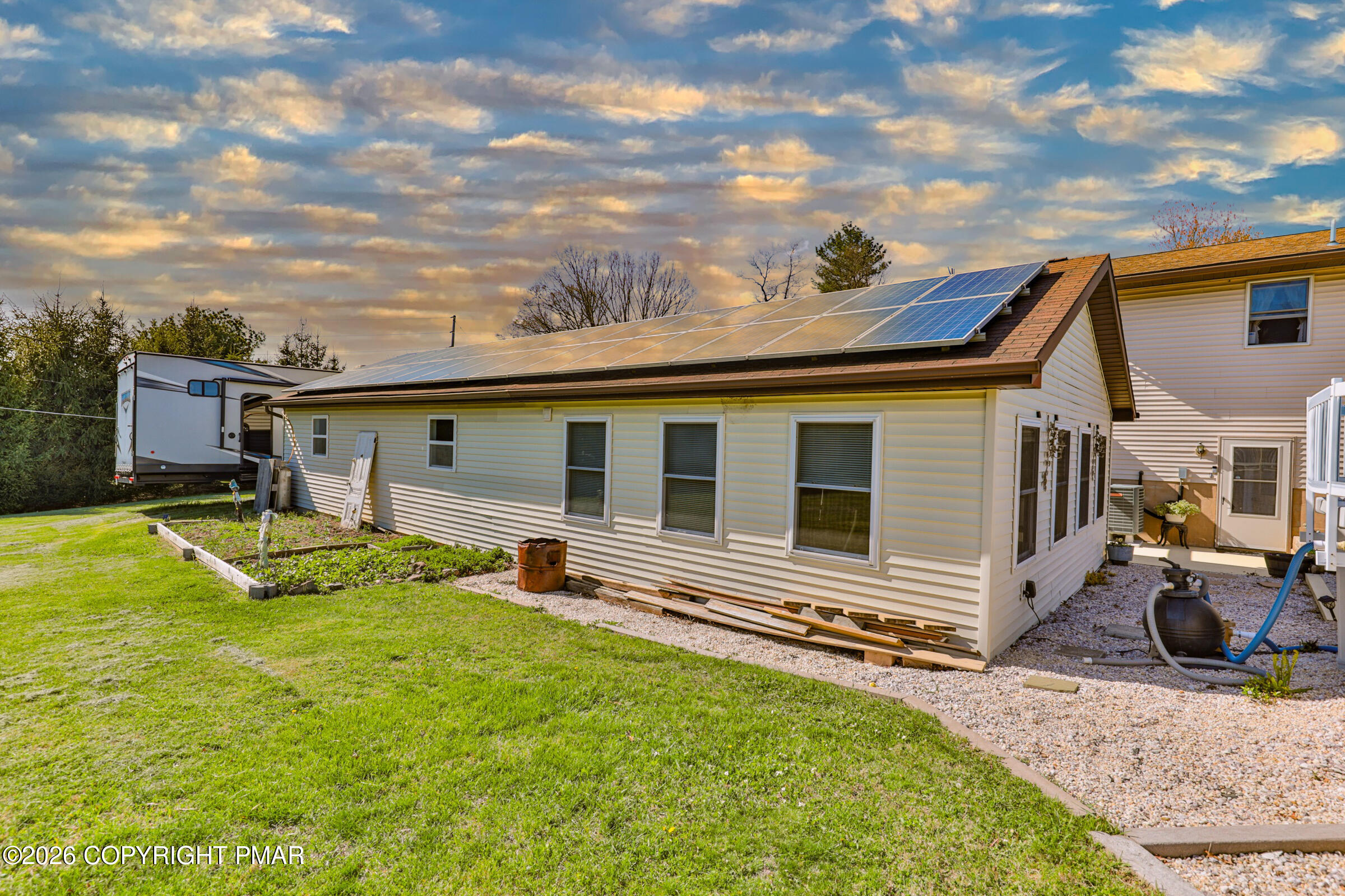 1040 Stagecoach Road W