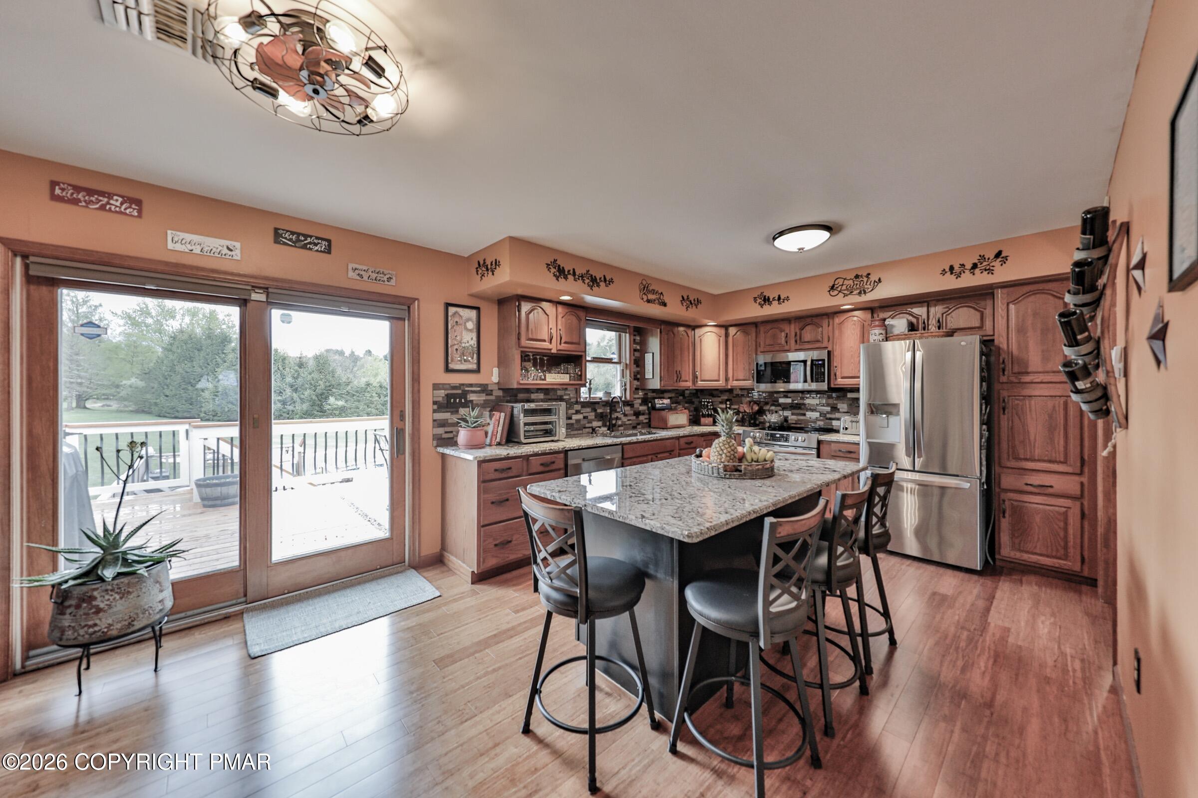 1040 Stagecoach Road W