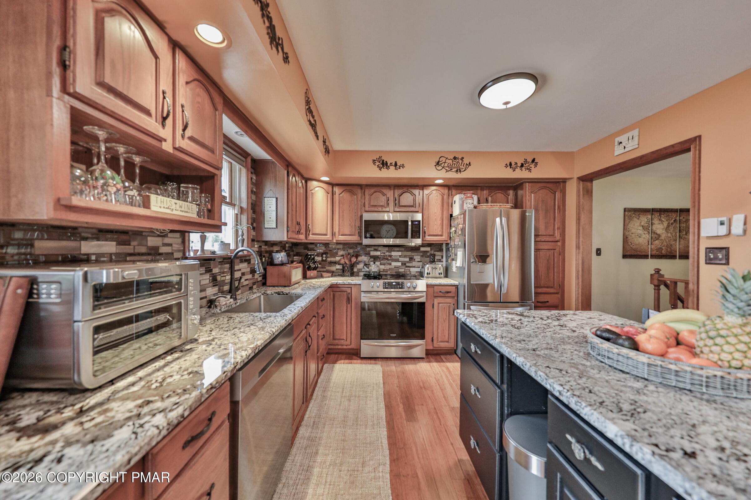 1040 Stagecoach Road W