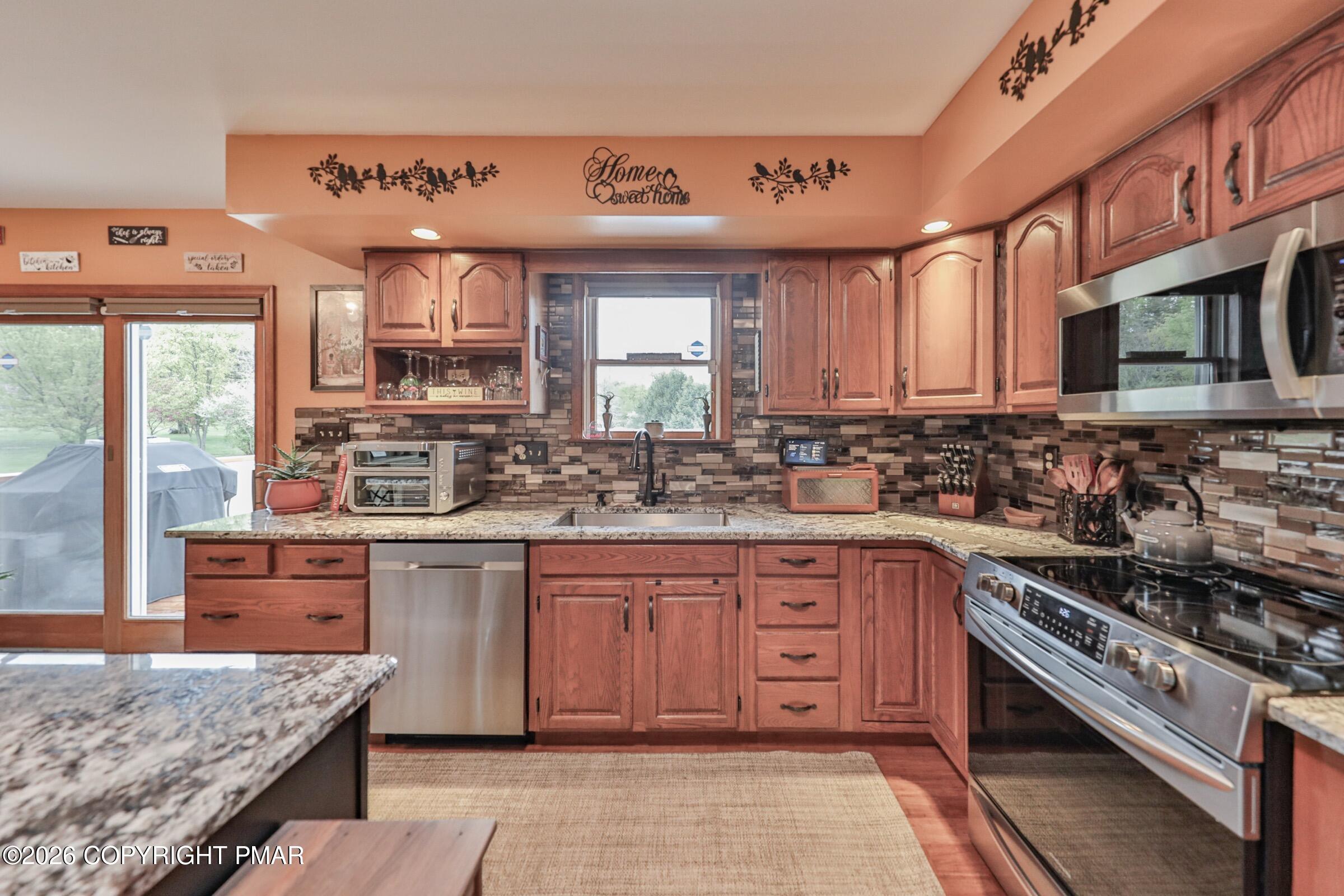 1040 Stagecoach Road W