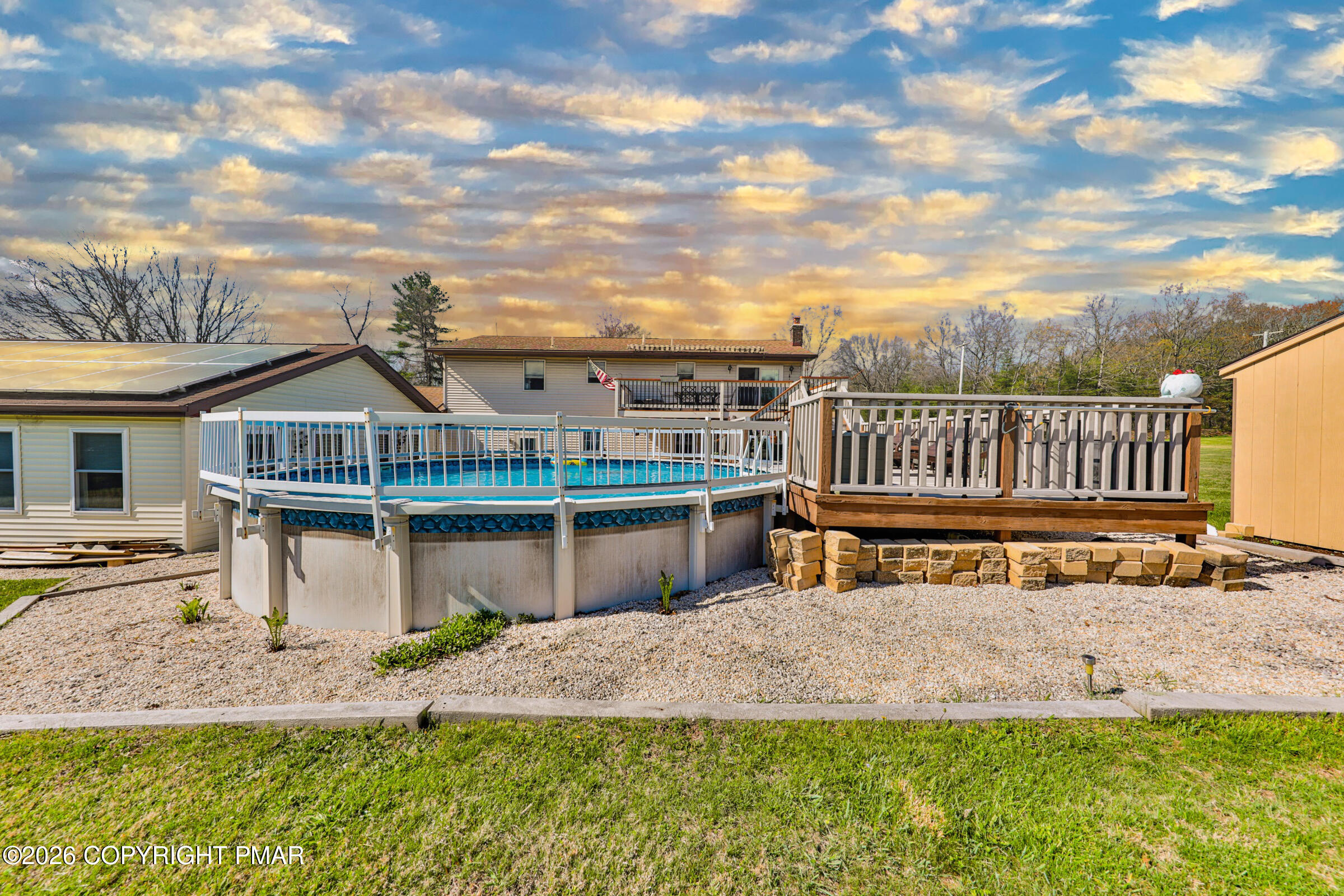 1040 Stagecoach Road W