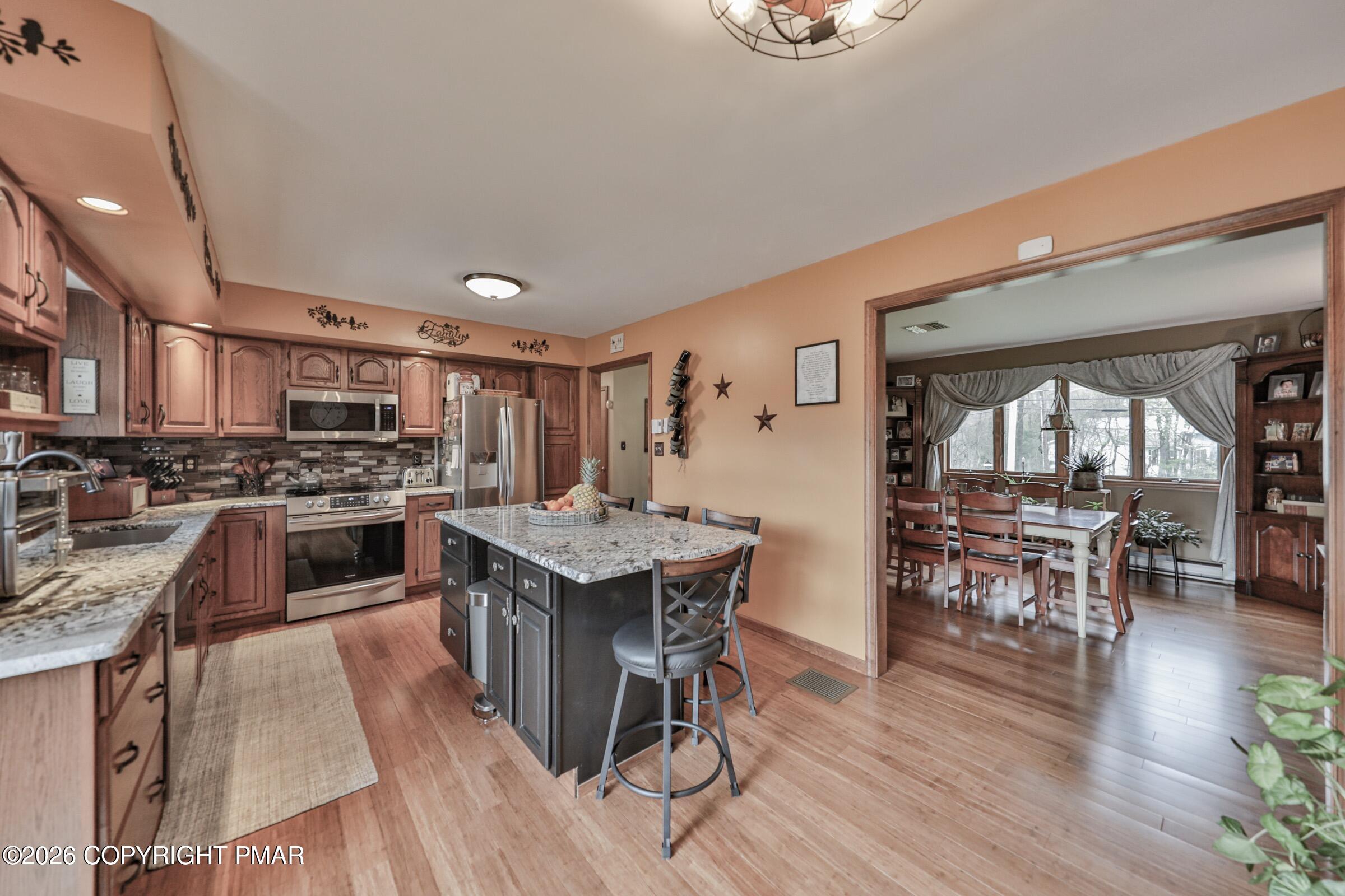 1040 Stagecoach Road W