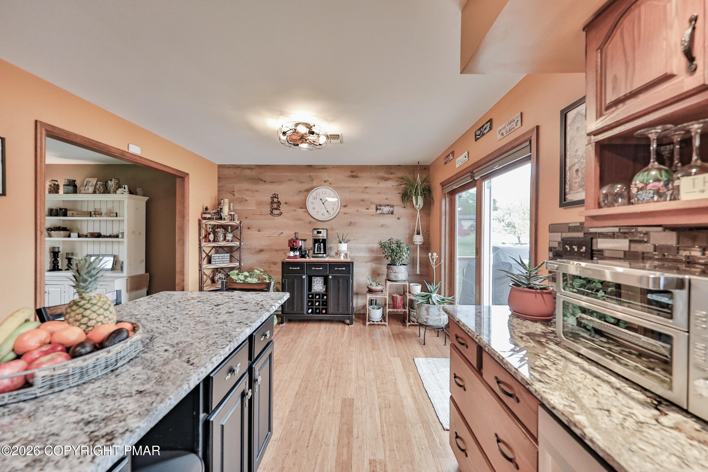 1040 Stagecoach Road W