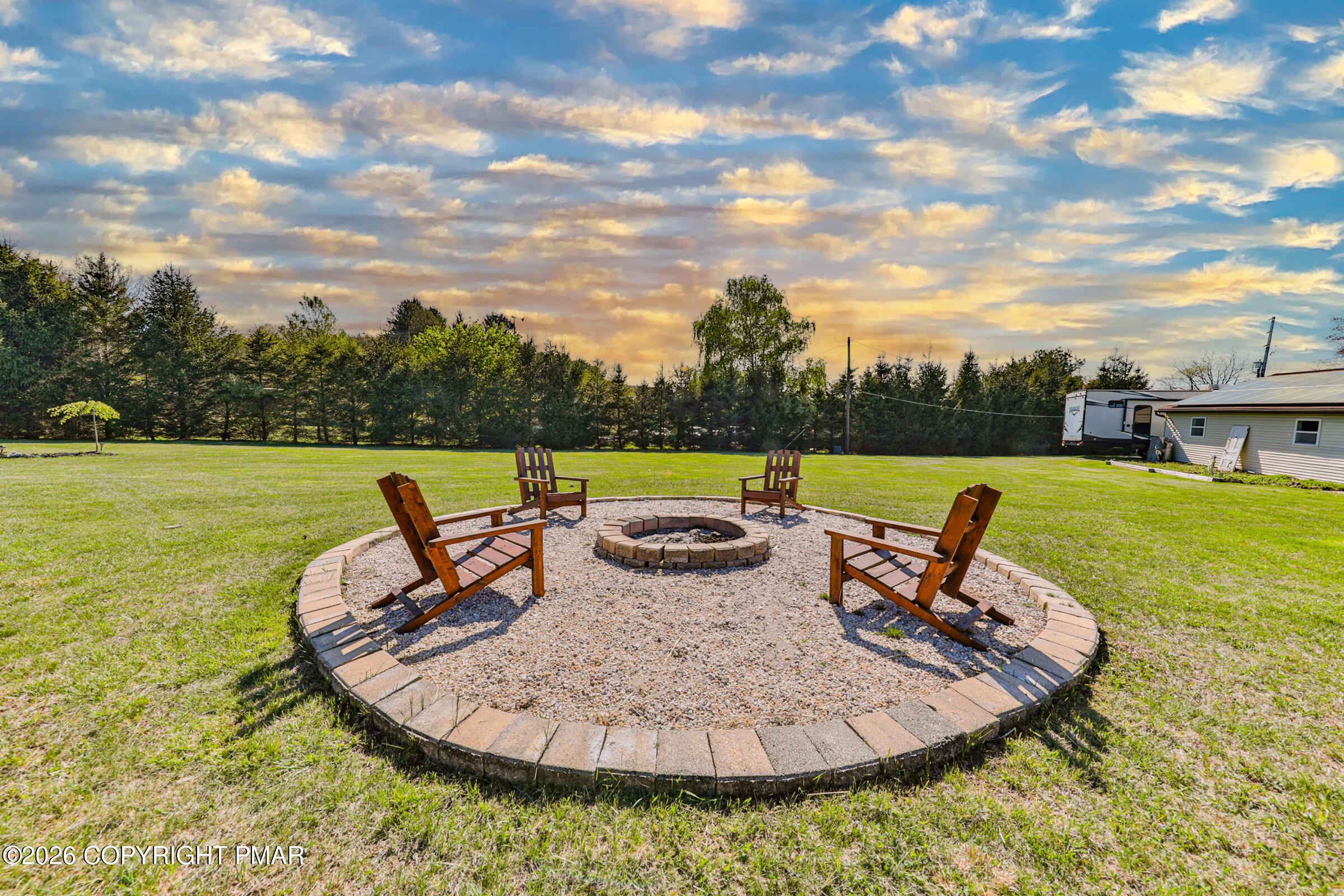 1040 Stagecoach Road W