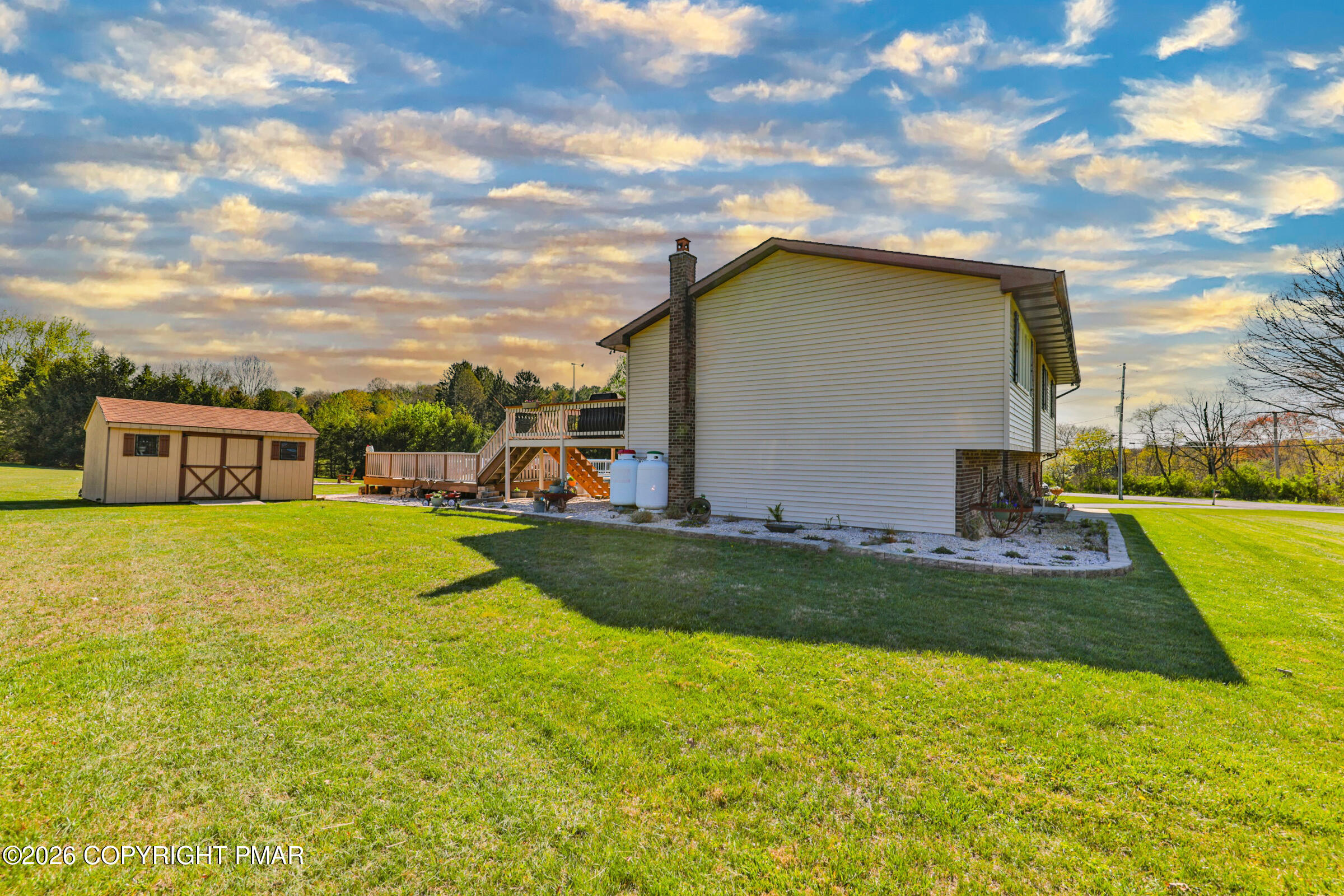1040 Stagecoach Road W