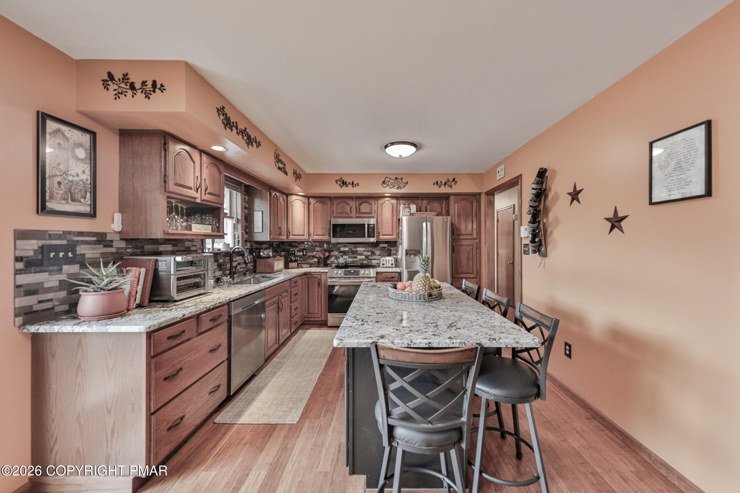 1040 Stagecoach Road W
