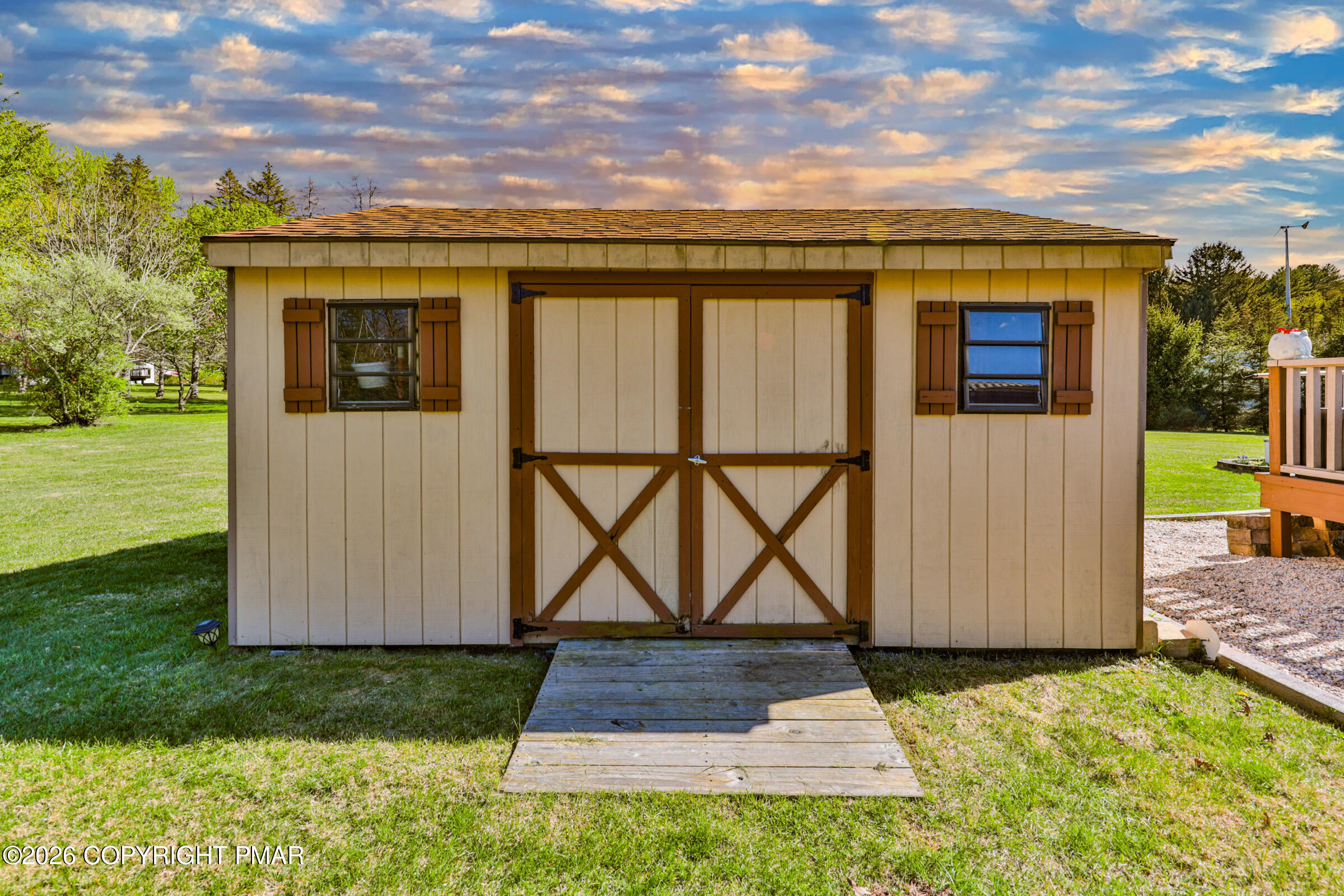 1040 Stagecoach Road W