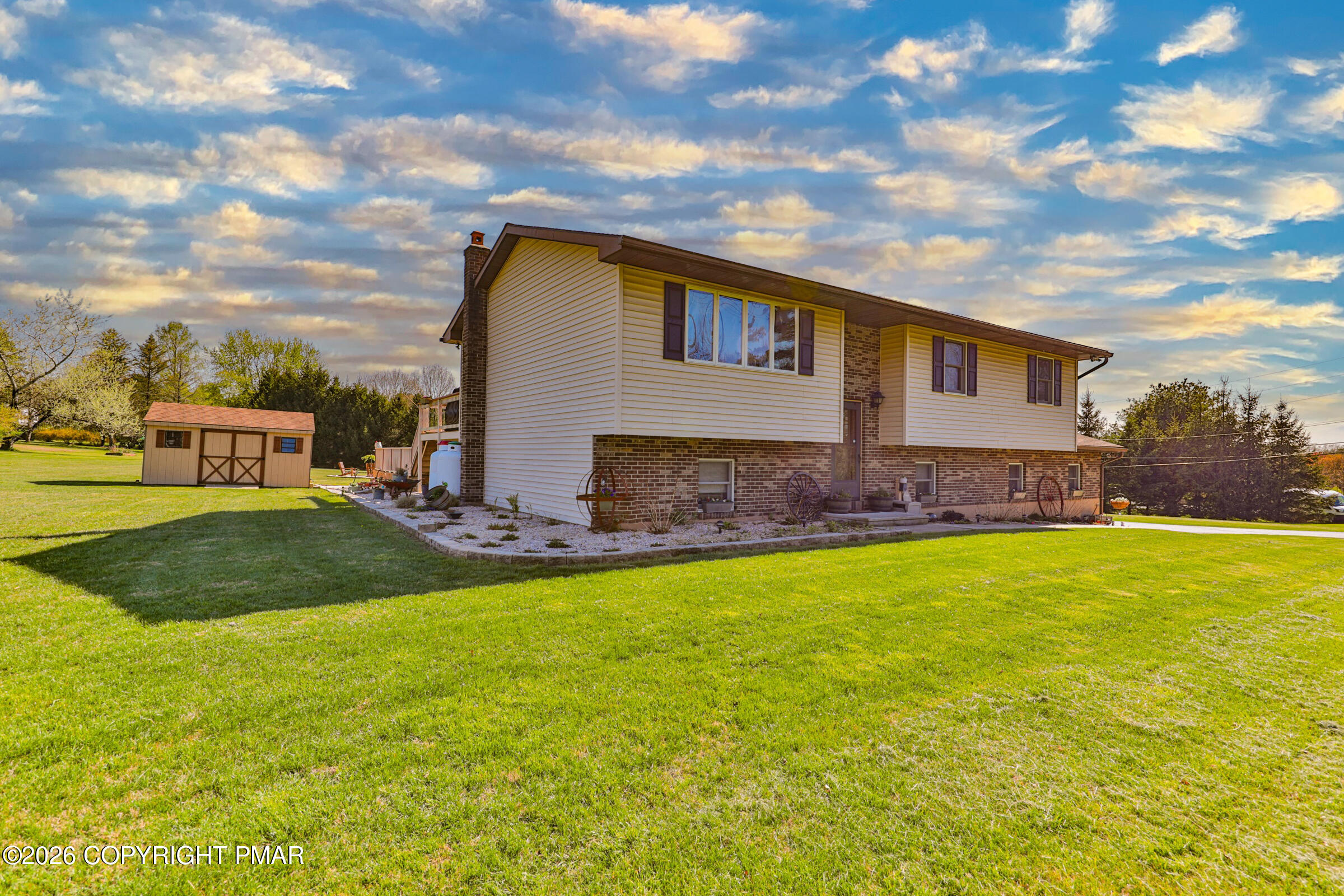 1040 Stagecoach Road W