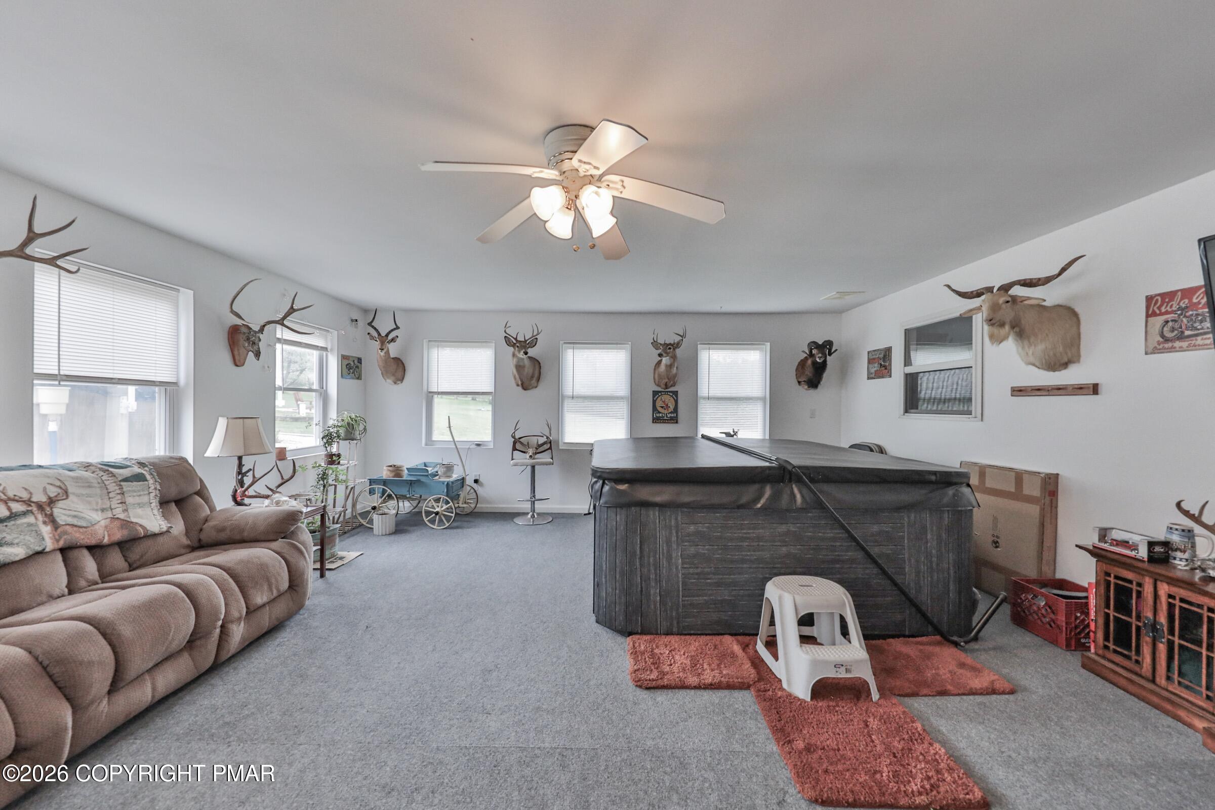 1040 Stagecoach Road W