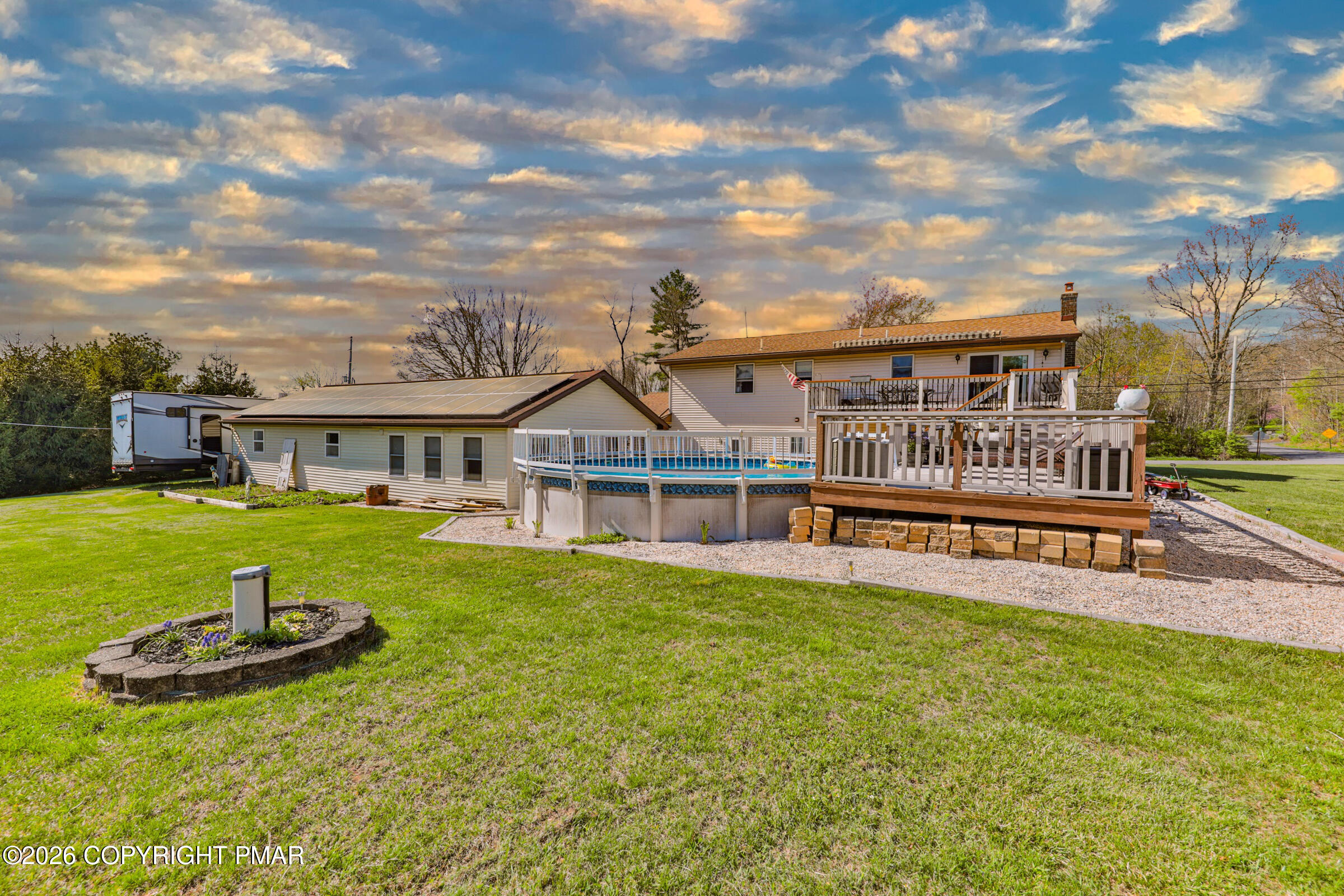 1040 Stagecoach Road W