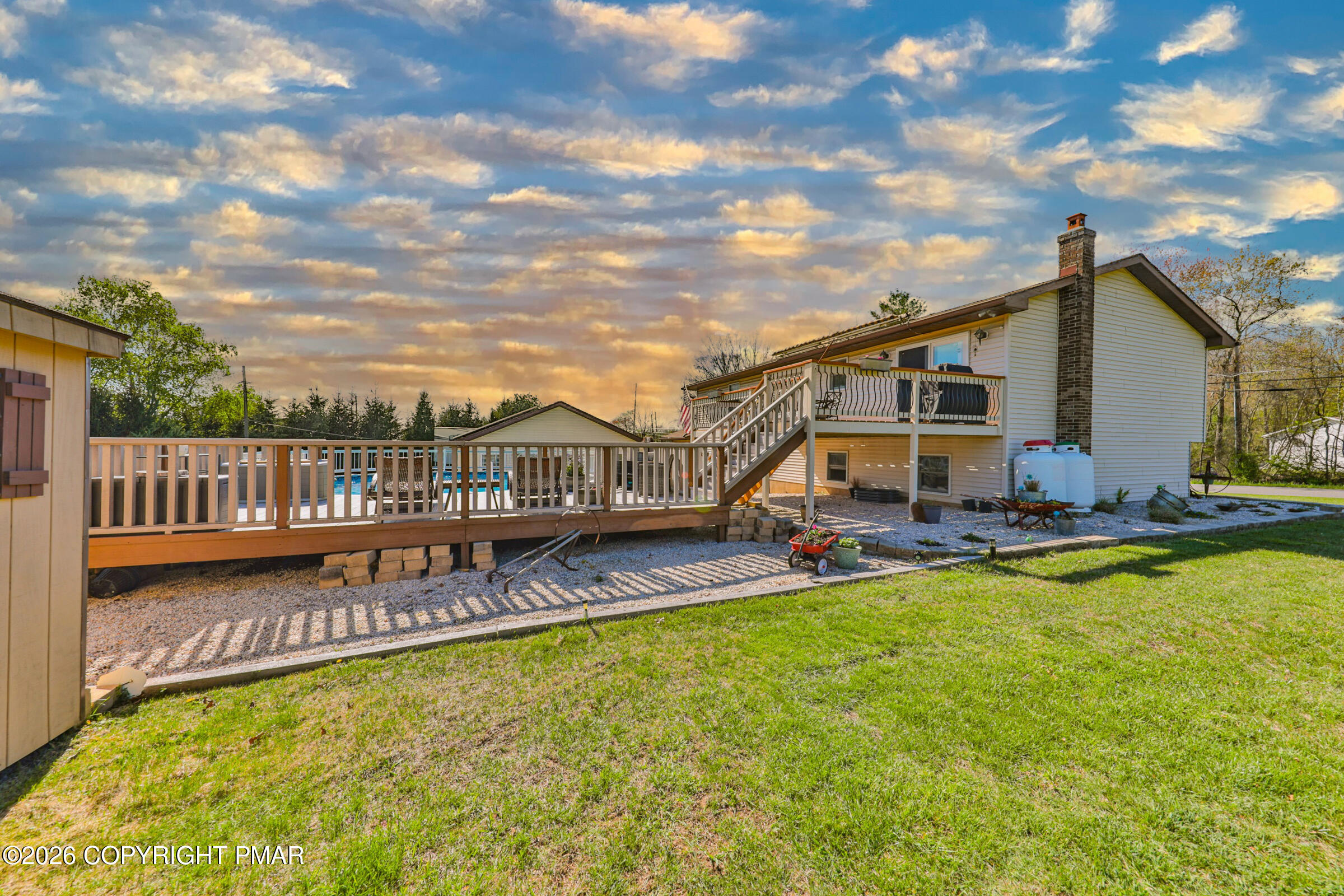 1040 Stagecoach Road W