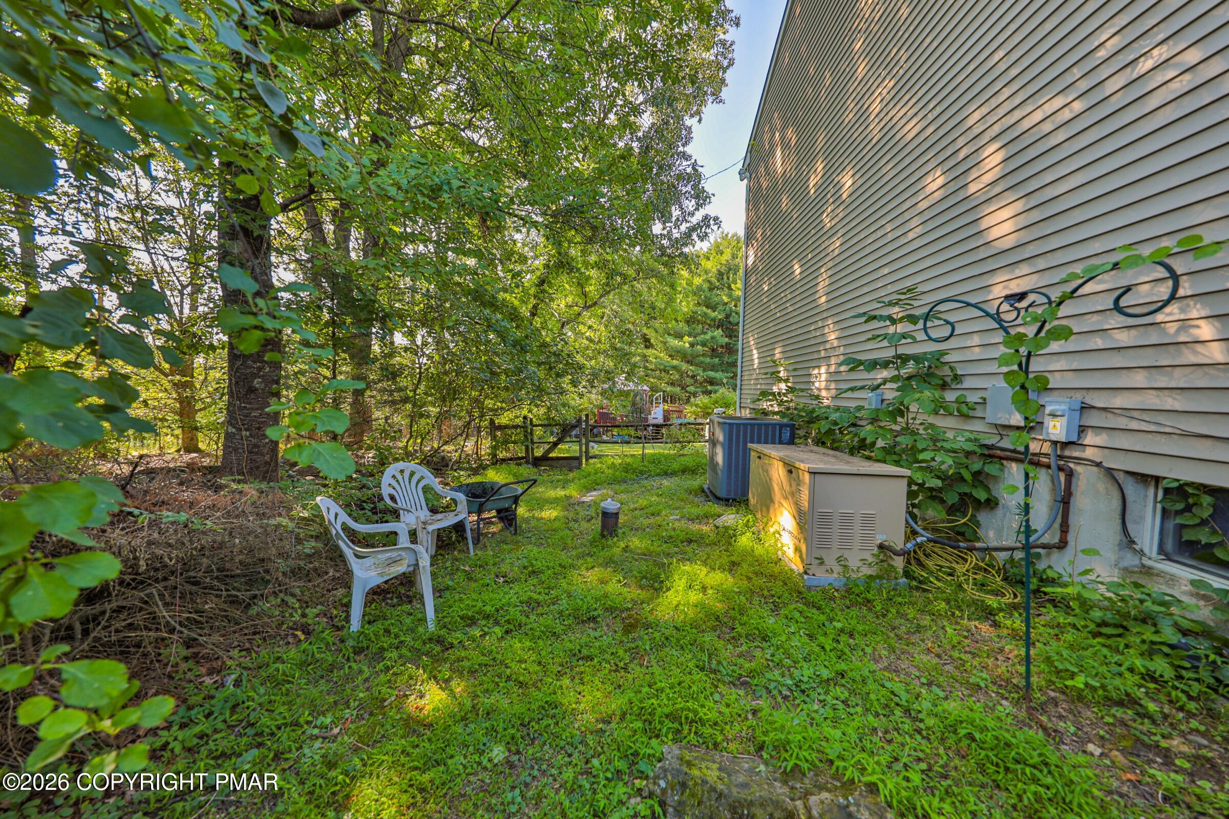 4132 Crest View Drive