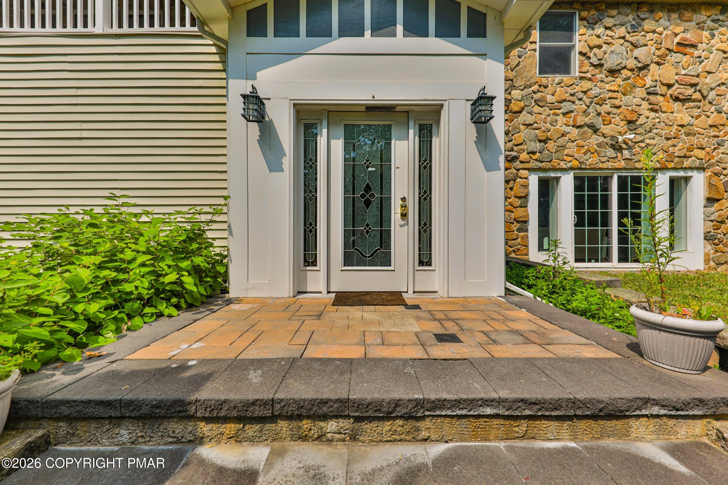 2153 Meadowlake Road