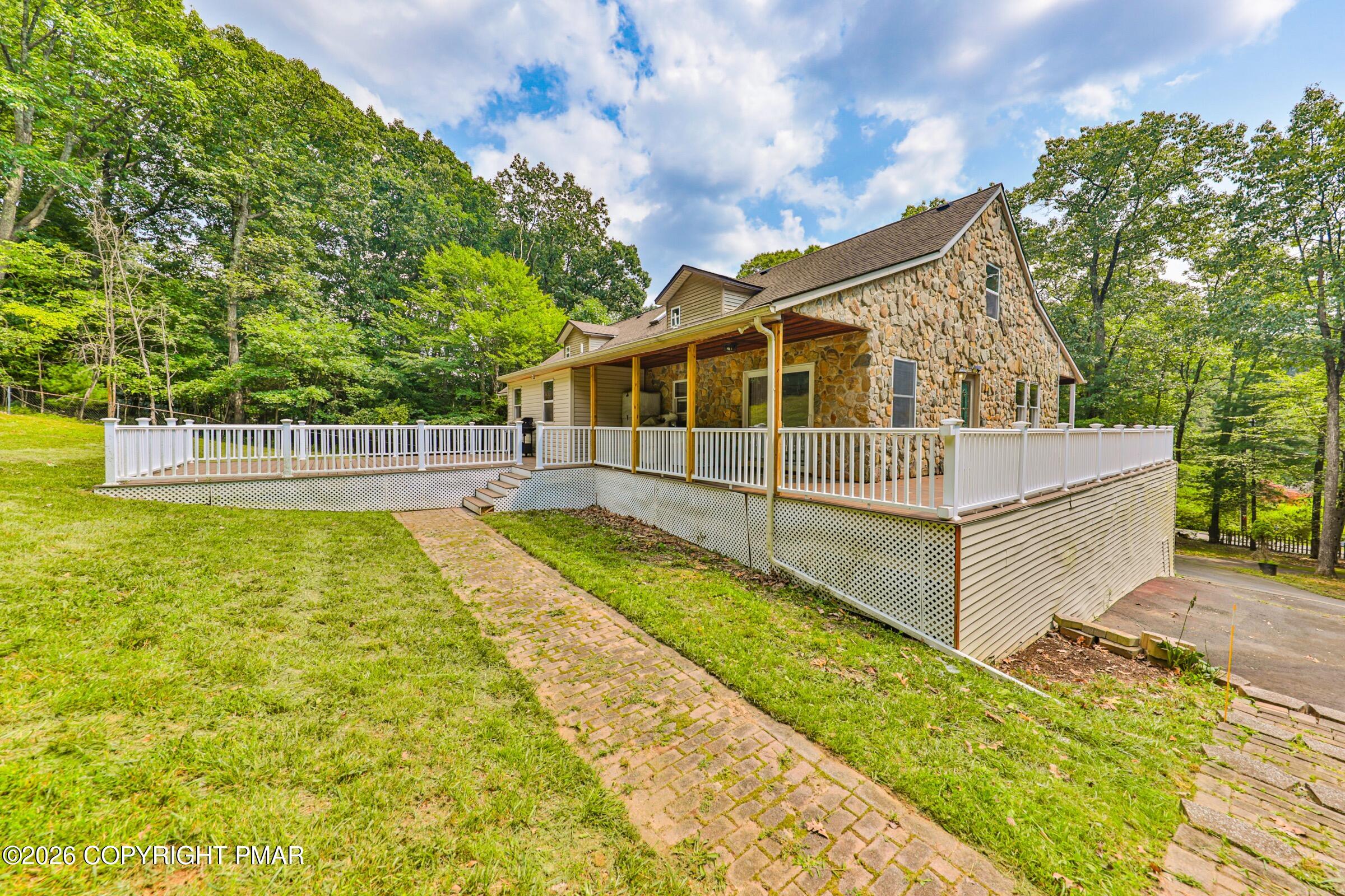 2153 Meadowlake Road