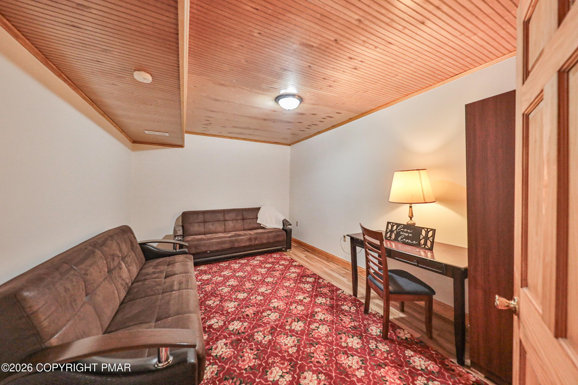 2153 Meadowlake Road