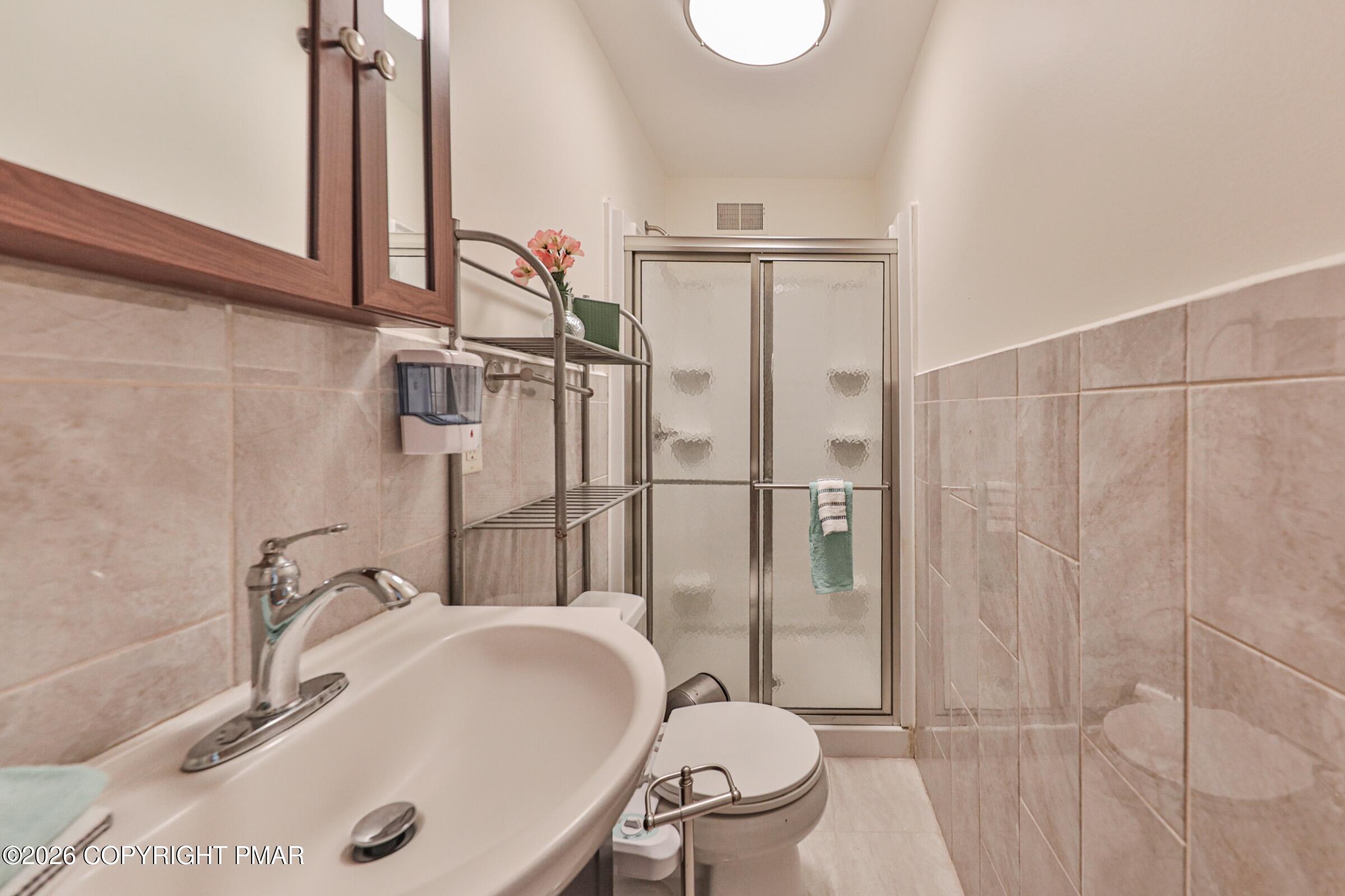 2153 Meadowlake Road