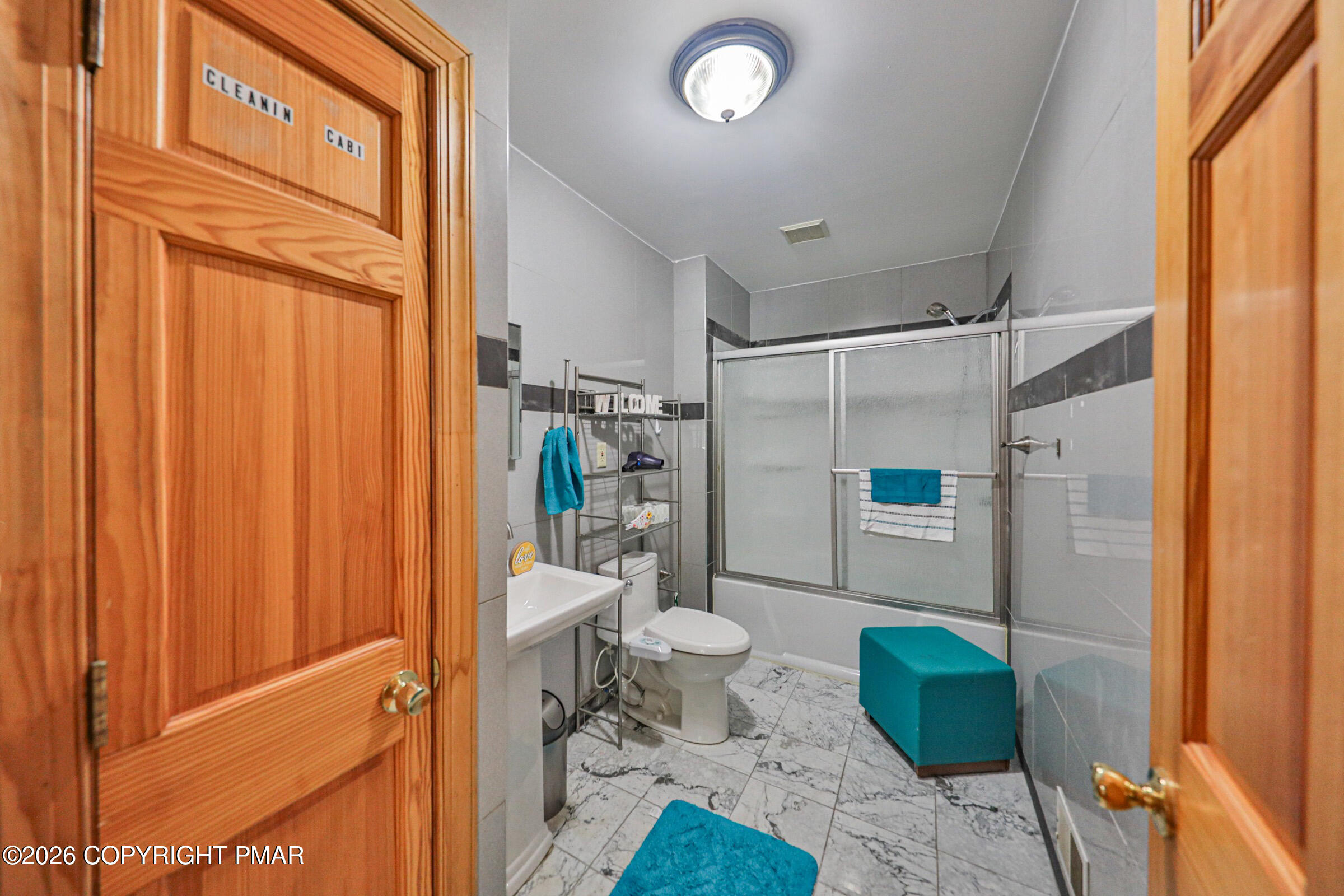 2153 Meadowlake Road