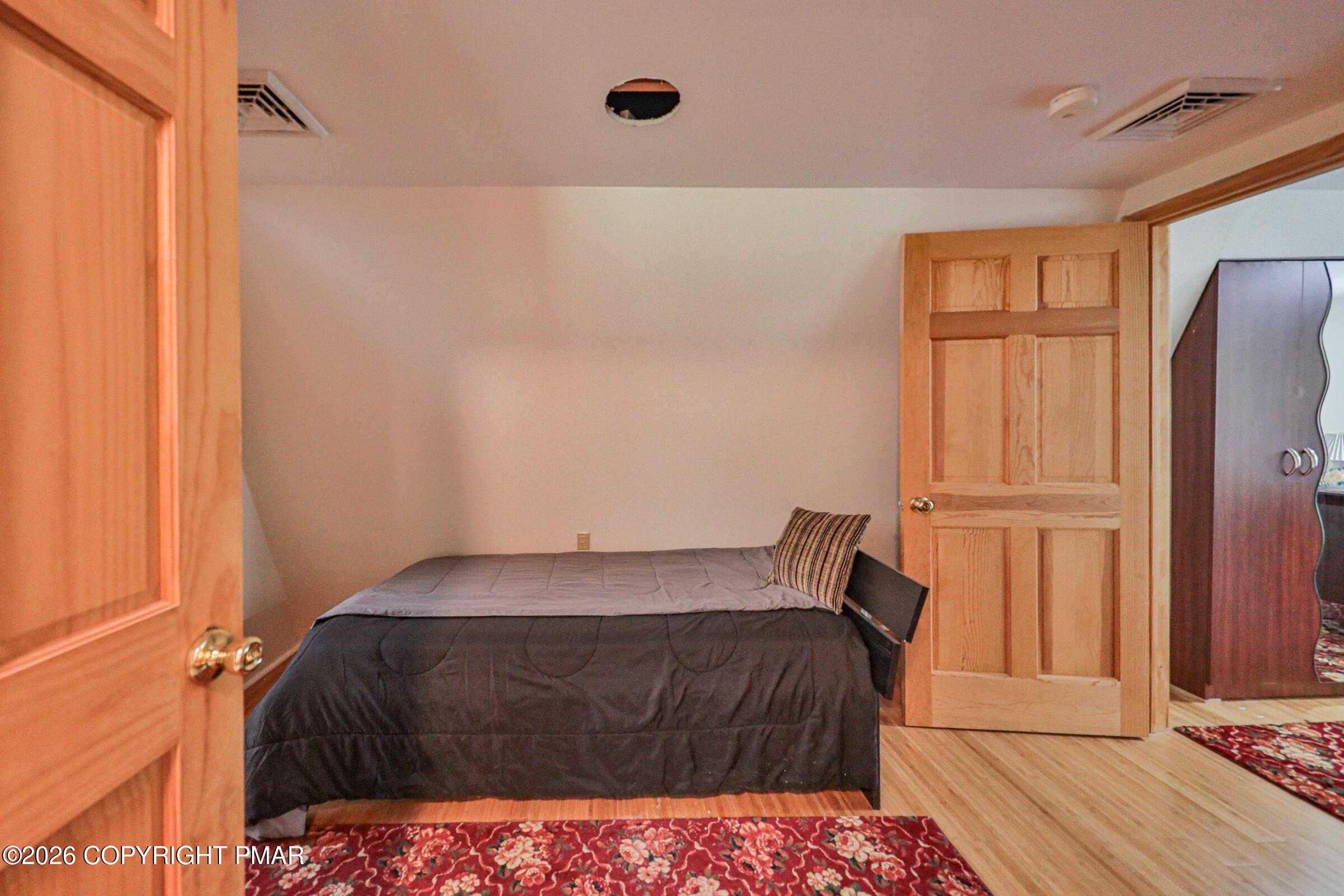 2153 Meadowlake Road