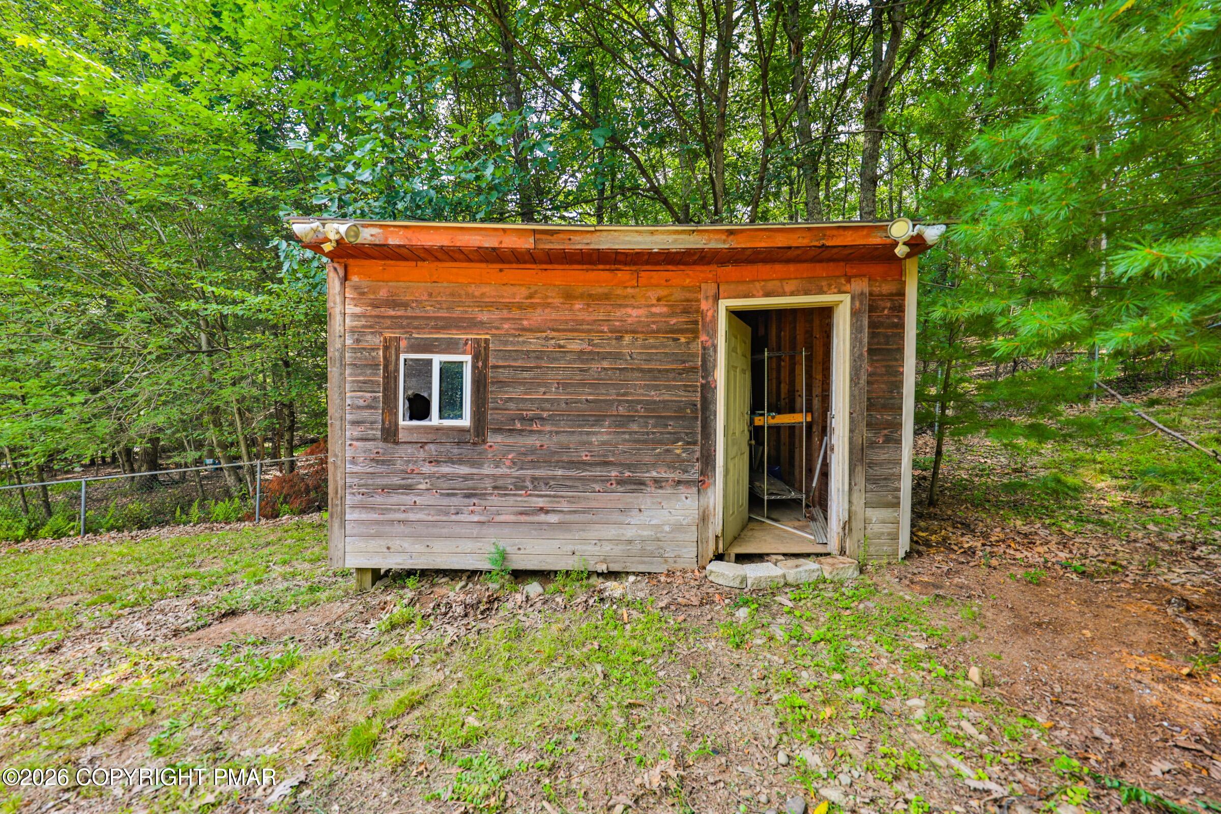 2153 Meadowlake Road