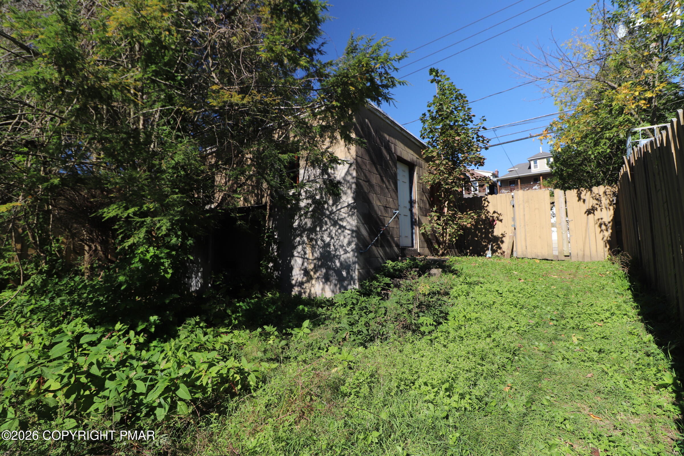 211 Lafayette Avenue