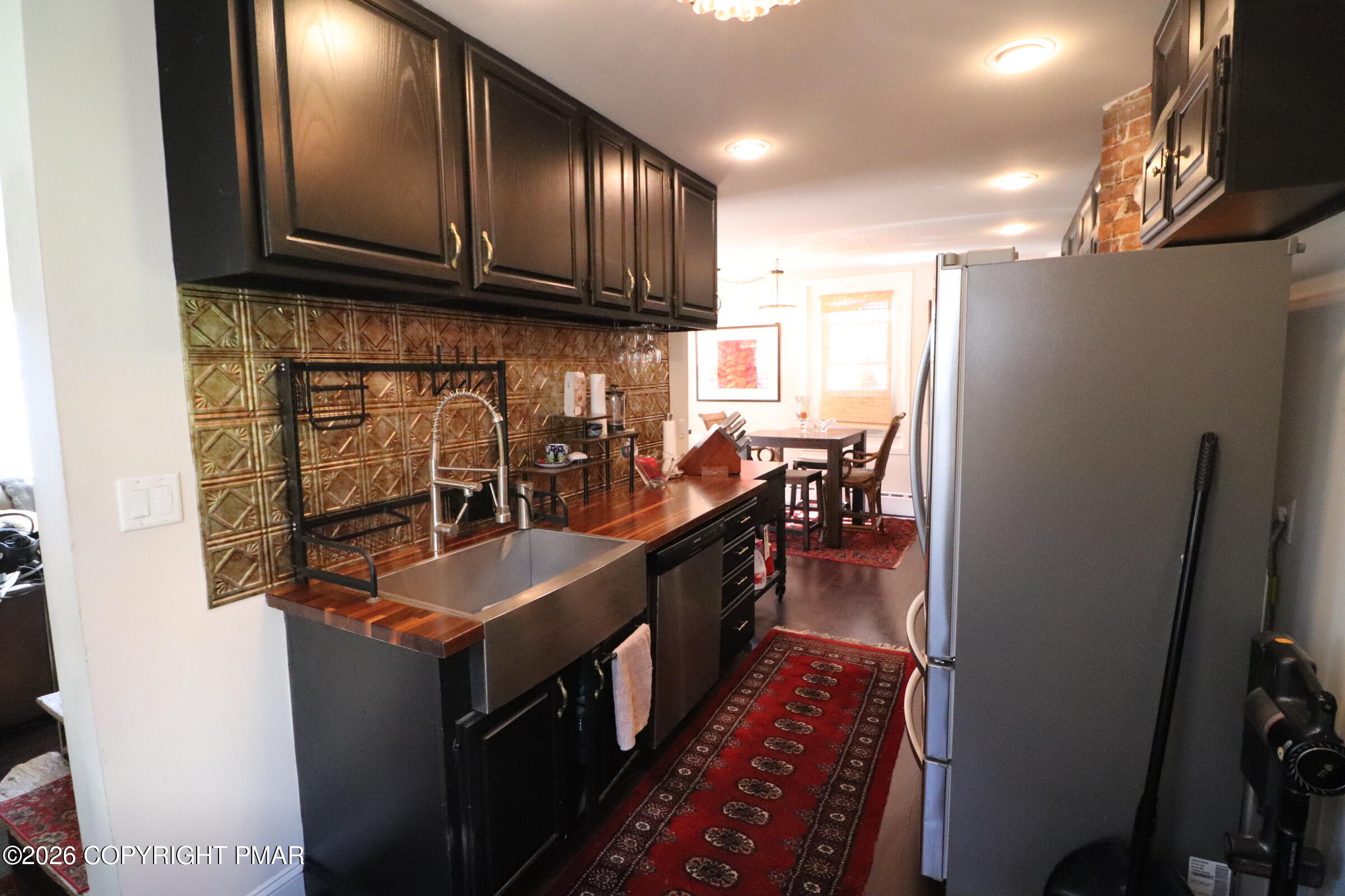 211 Lafayette Avenue