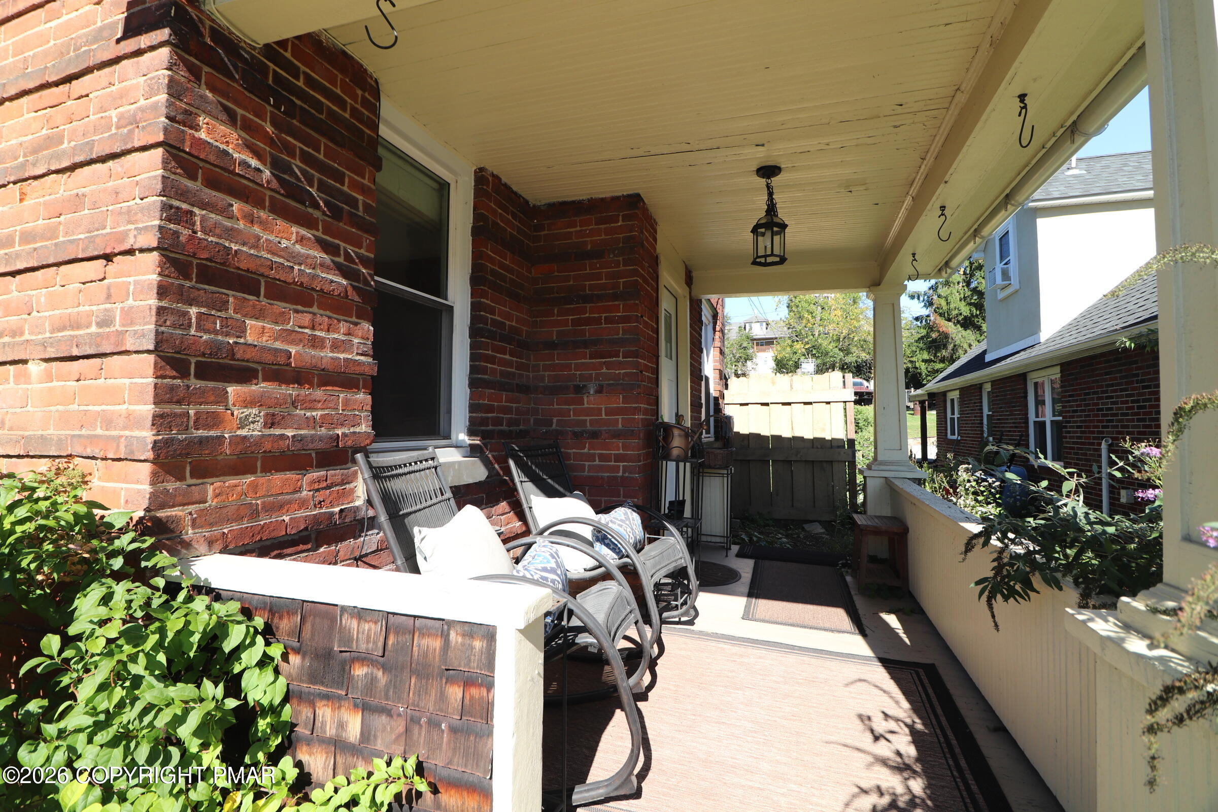 211 Lafayette Avenue