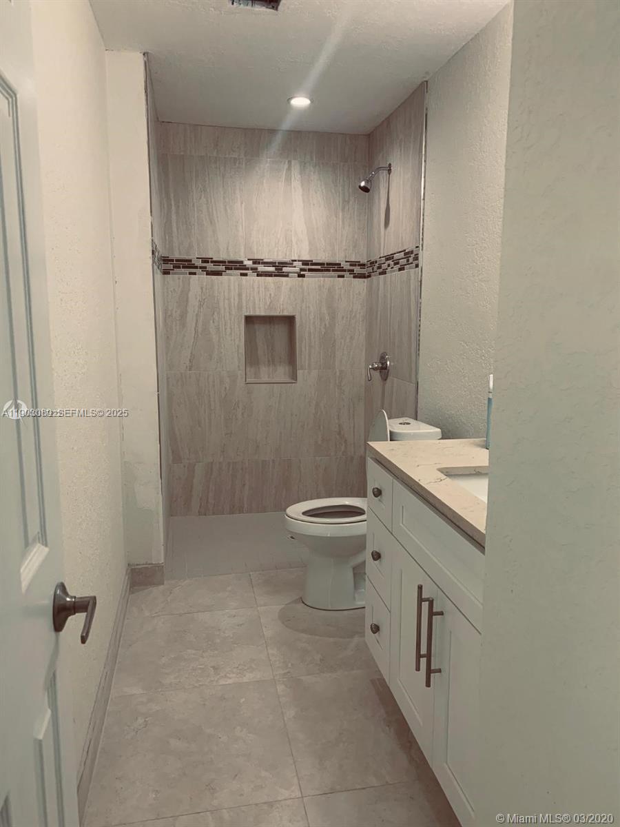 1172 NW 44th Terrace