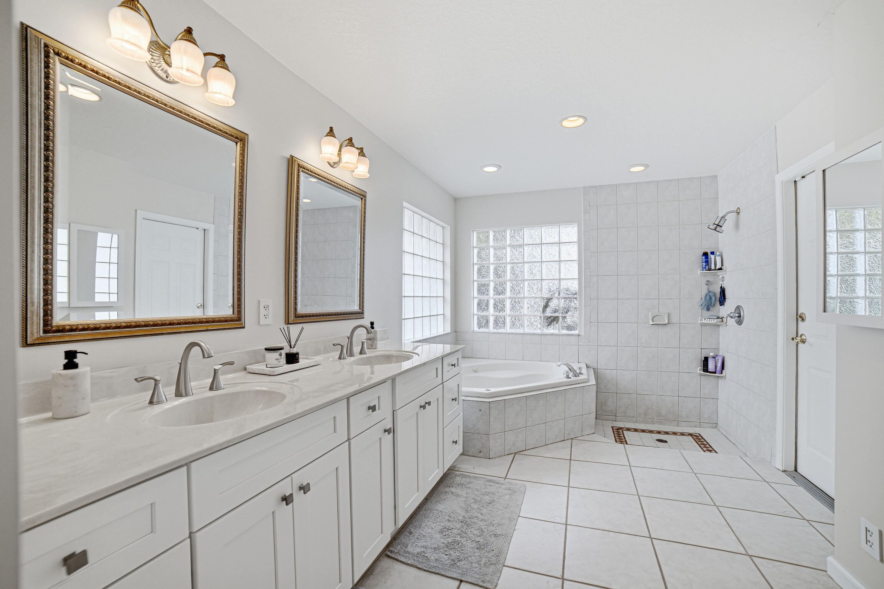 2281 SE 11th Street