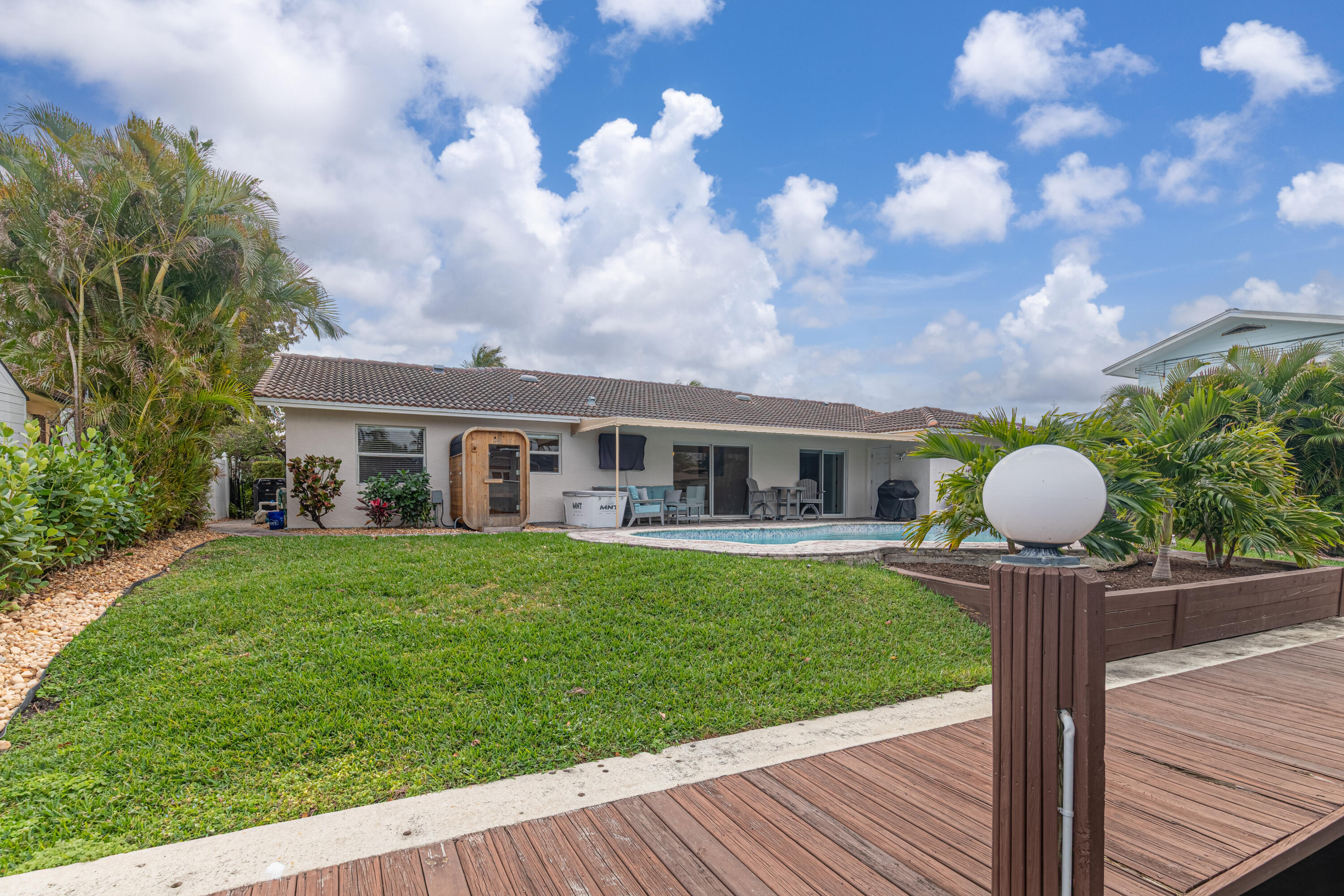 2281 SE 11th Street