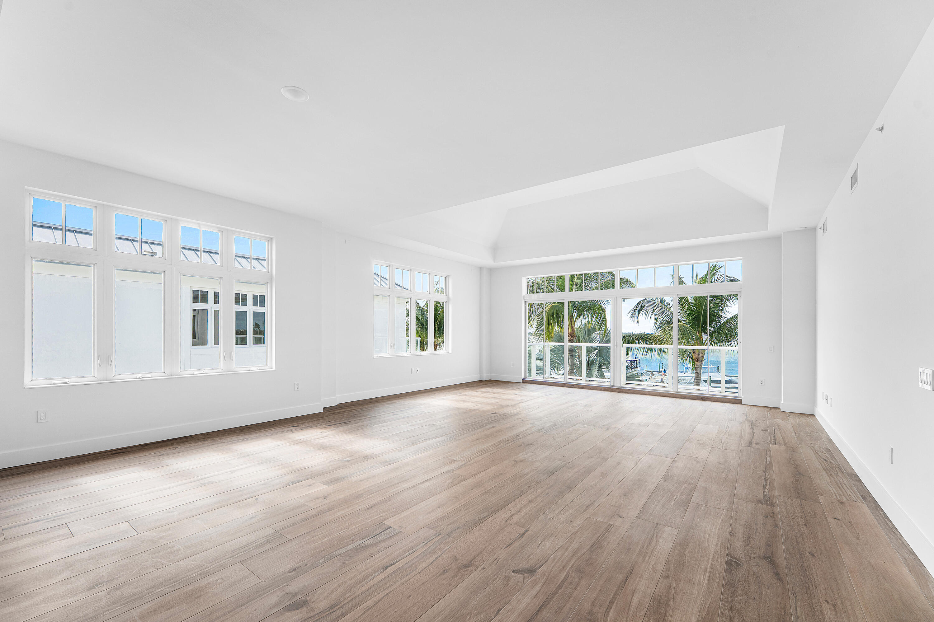 180 Lake Drive 2204